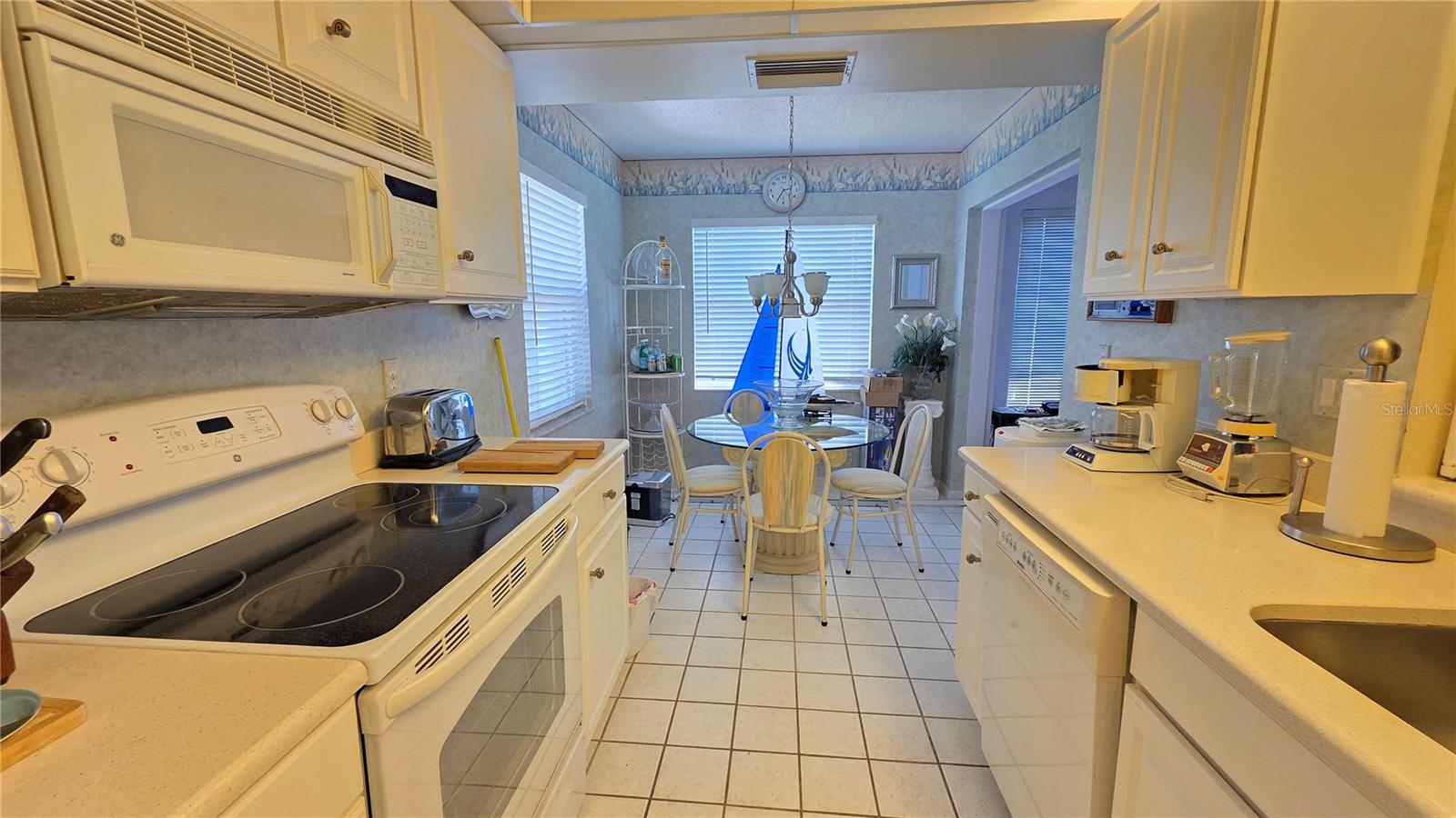 Image 17 of 43 For 5710 Sheffield Greene Circle 92