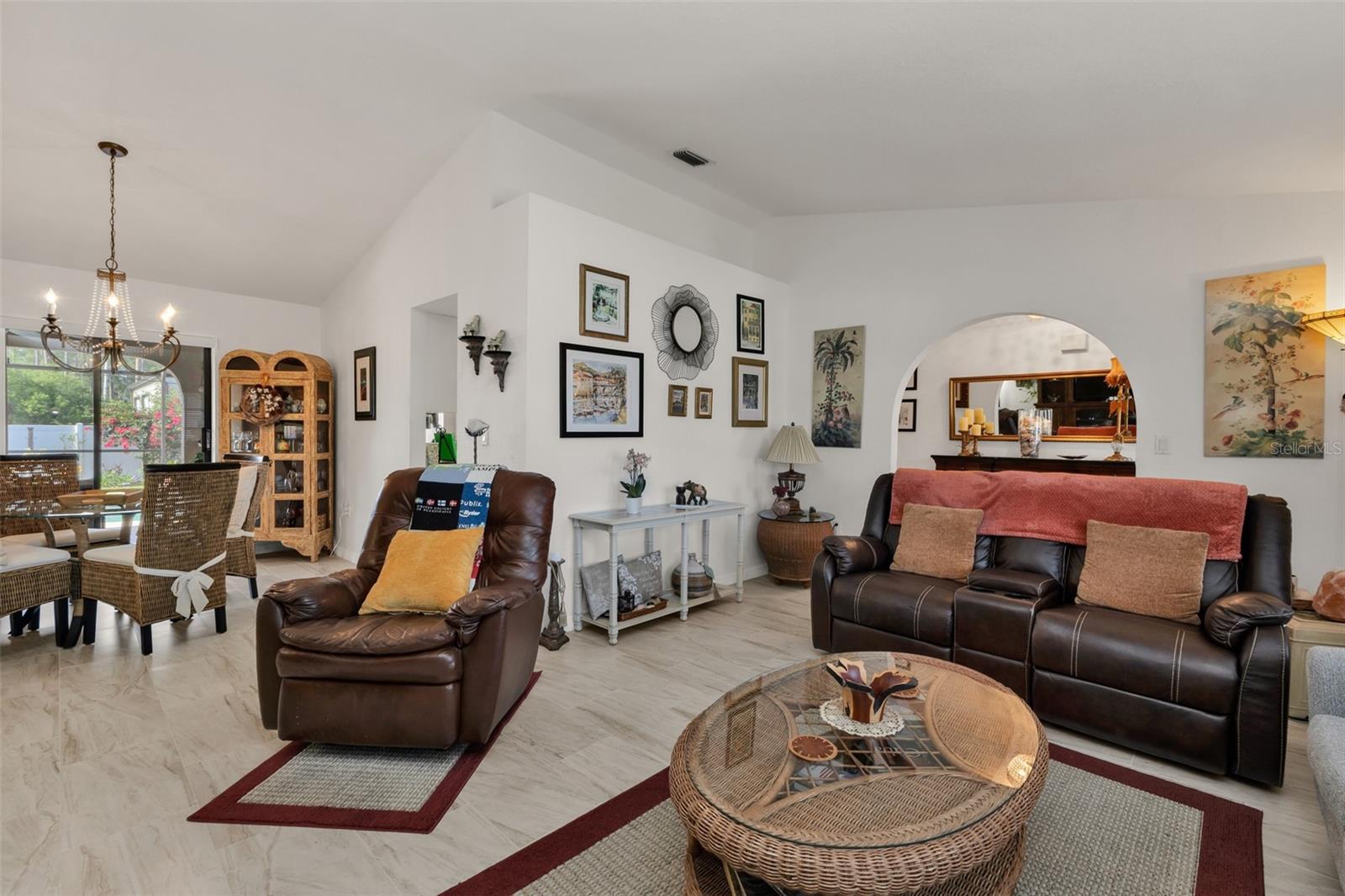 Image 7 of 40 For 23345 Ferndale Avenue