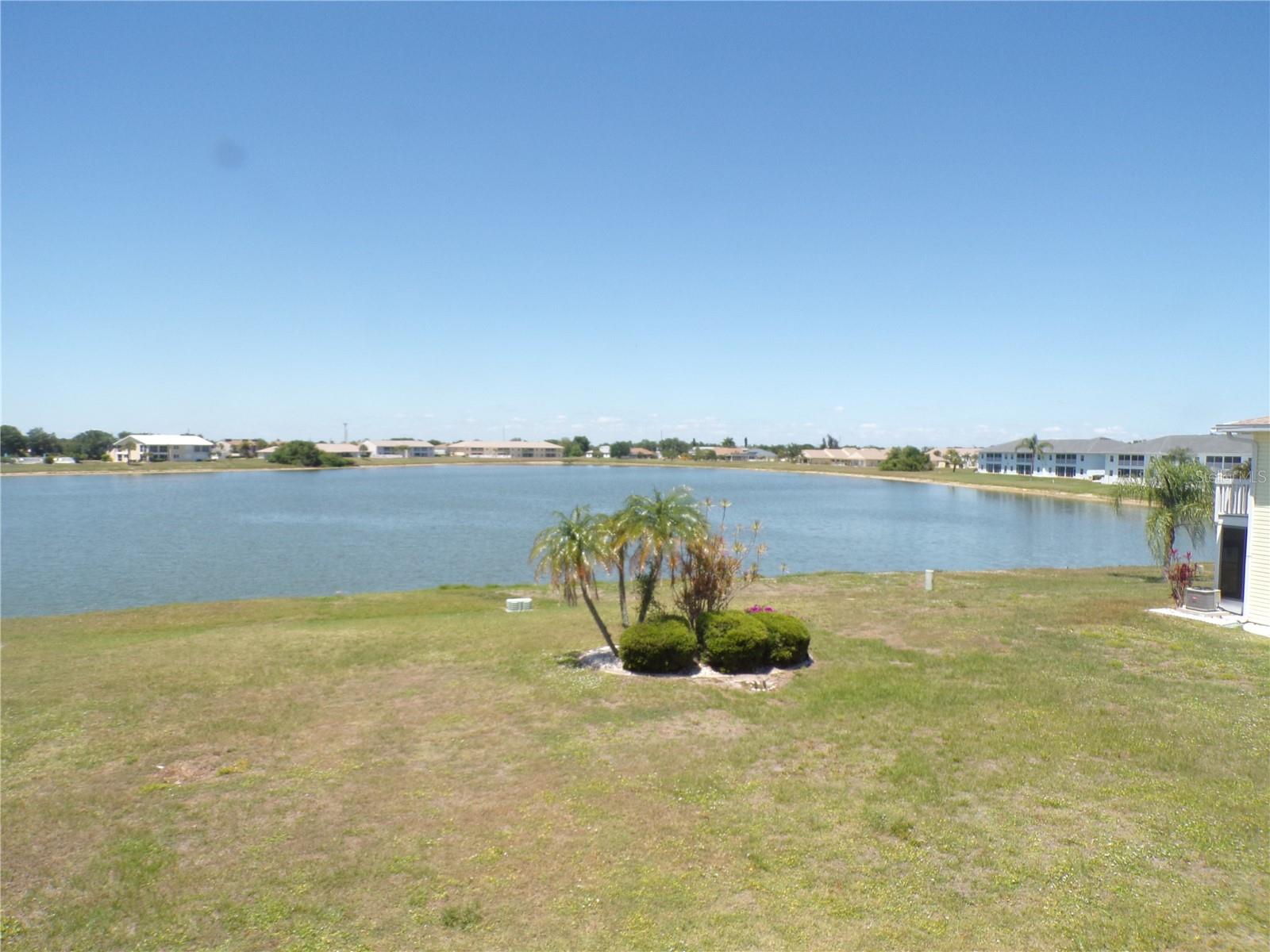 Image 21 of 39 For 26300 Rampart Boulevard 402b