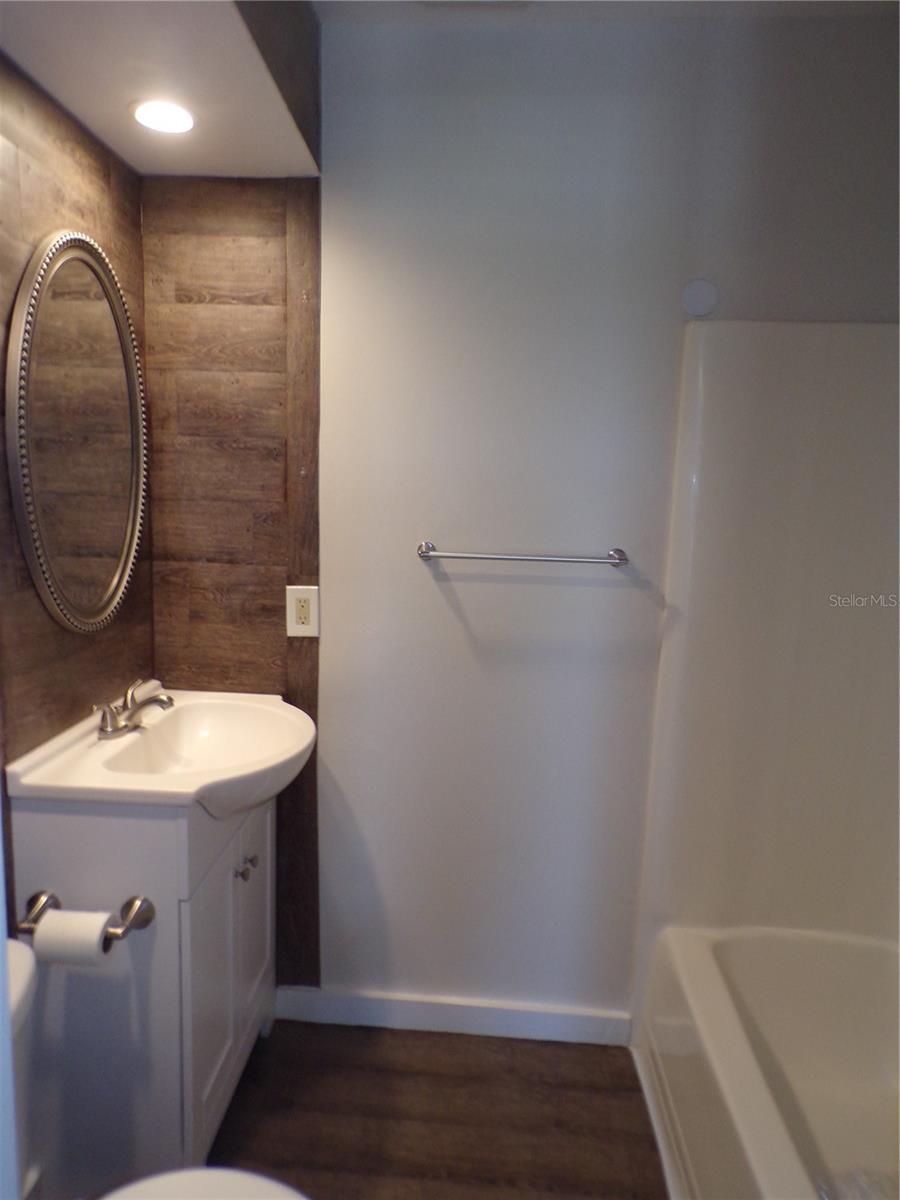 Image 24 of 39 For 26300 Rampart Boulevard 402b