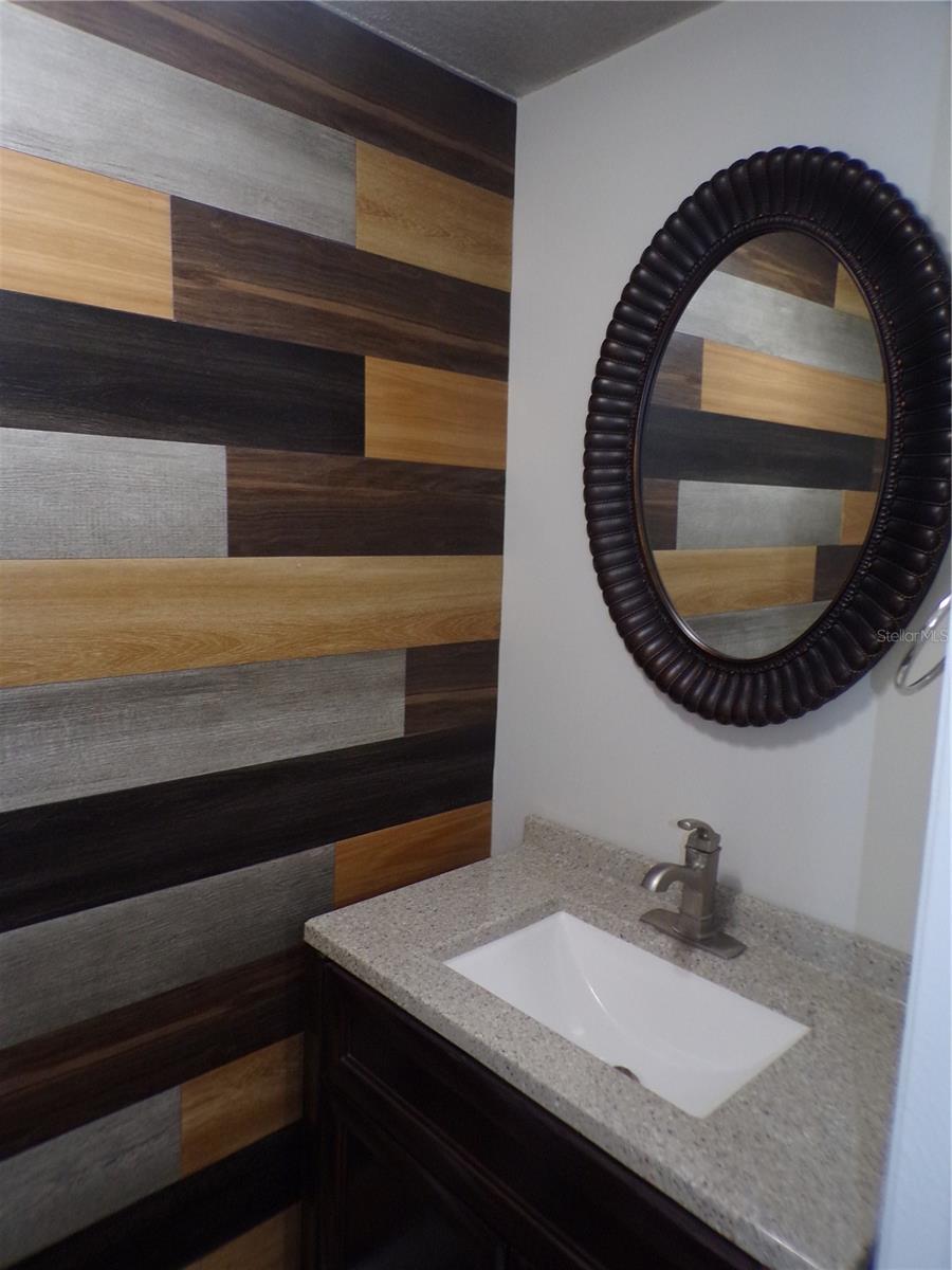 Image 28 of 39 For 26300 Rampart Boulevard 402b
