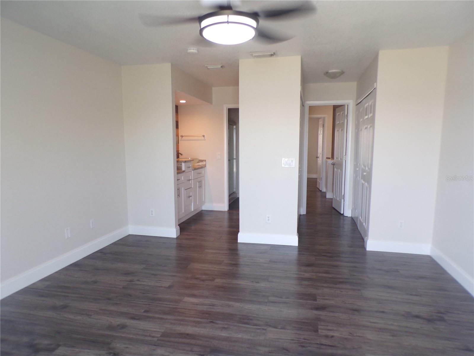 Image 8 of 39 For 26300 Rampart Boulevard 402b