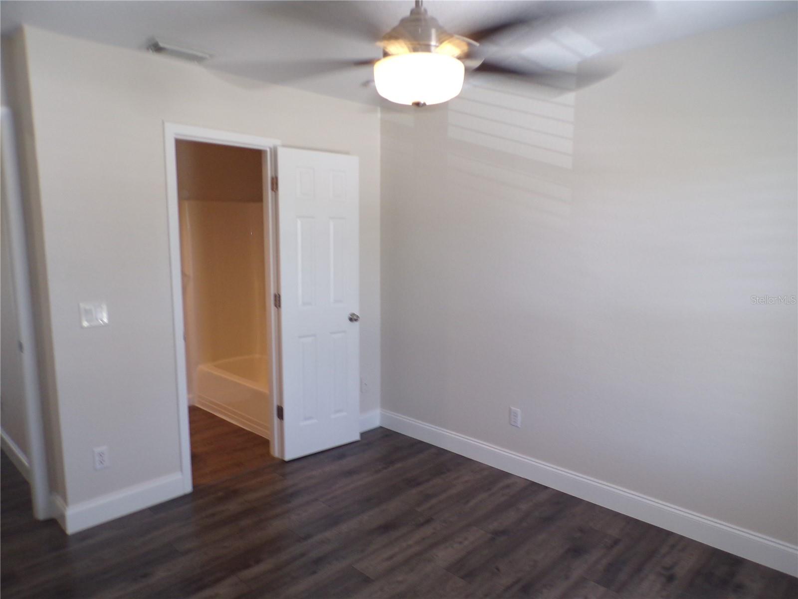 Image 9 of 39 For 26300 Rampart Boulevard 402b