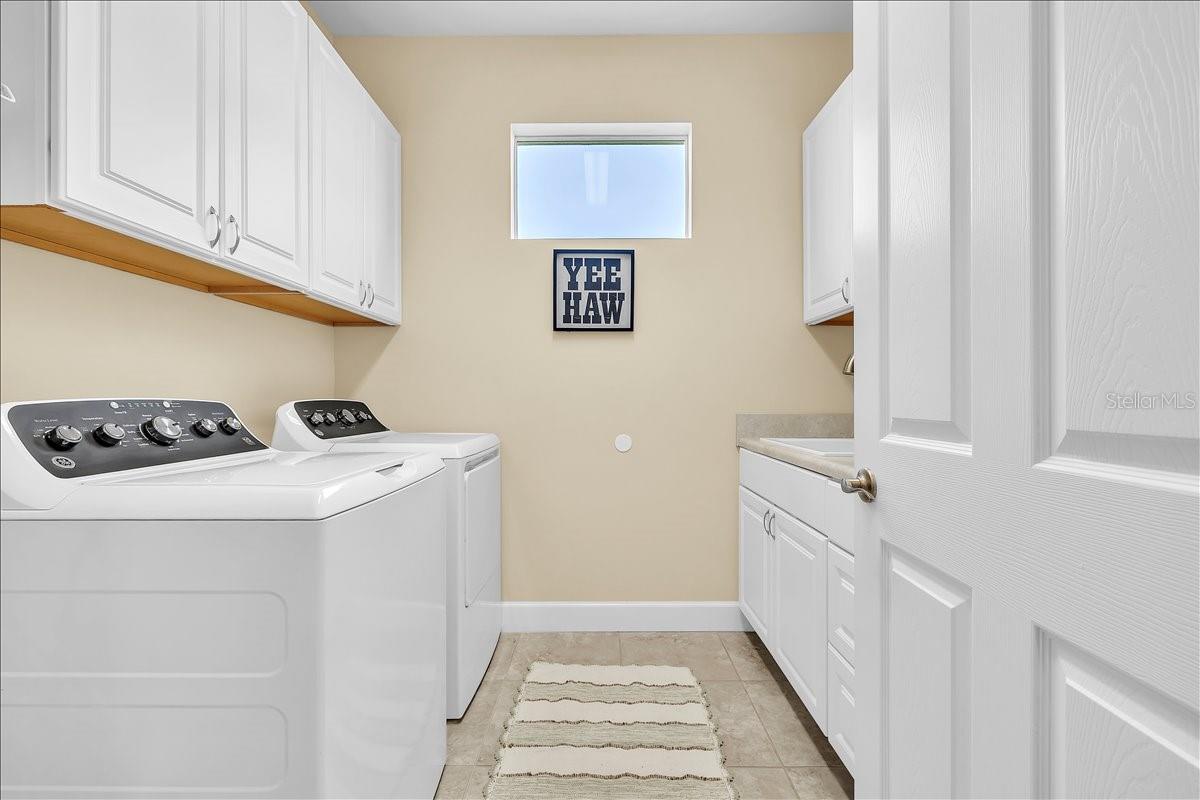 Image 28 of 48 For 2615 Vareo Court