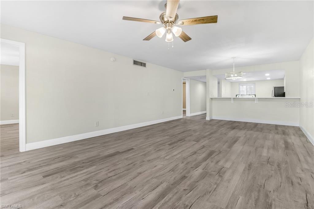 Image 14 of 42 For 16590 Partridge Place Road 102