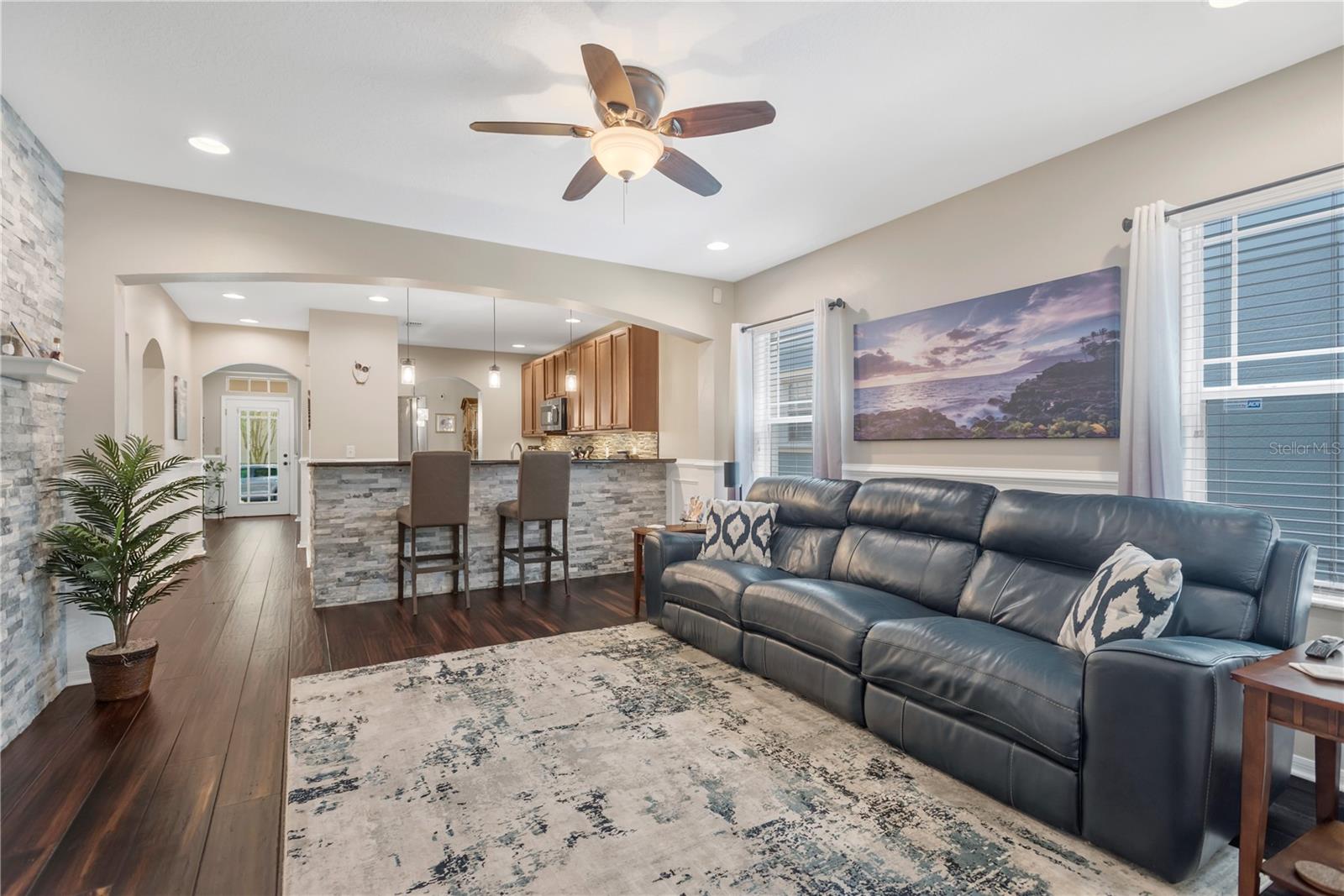 Image 14 of 48 For 5959 Beaconpark Street