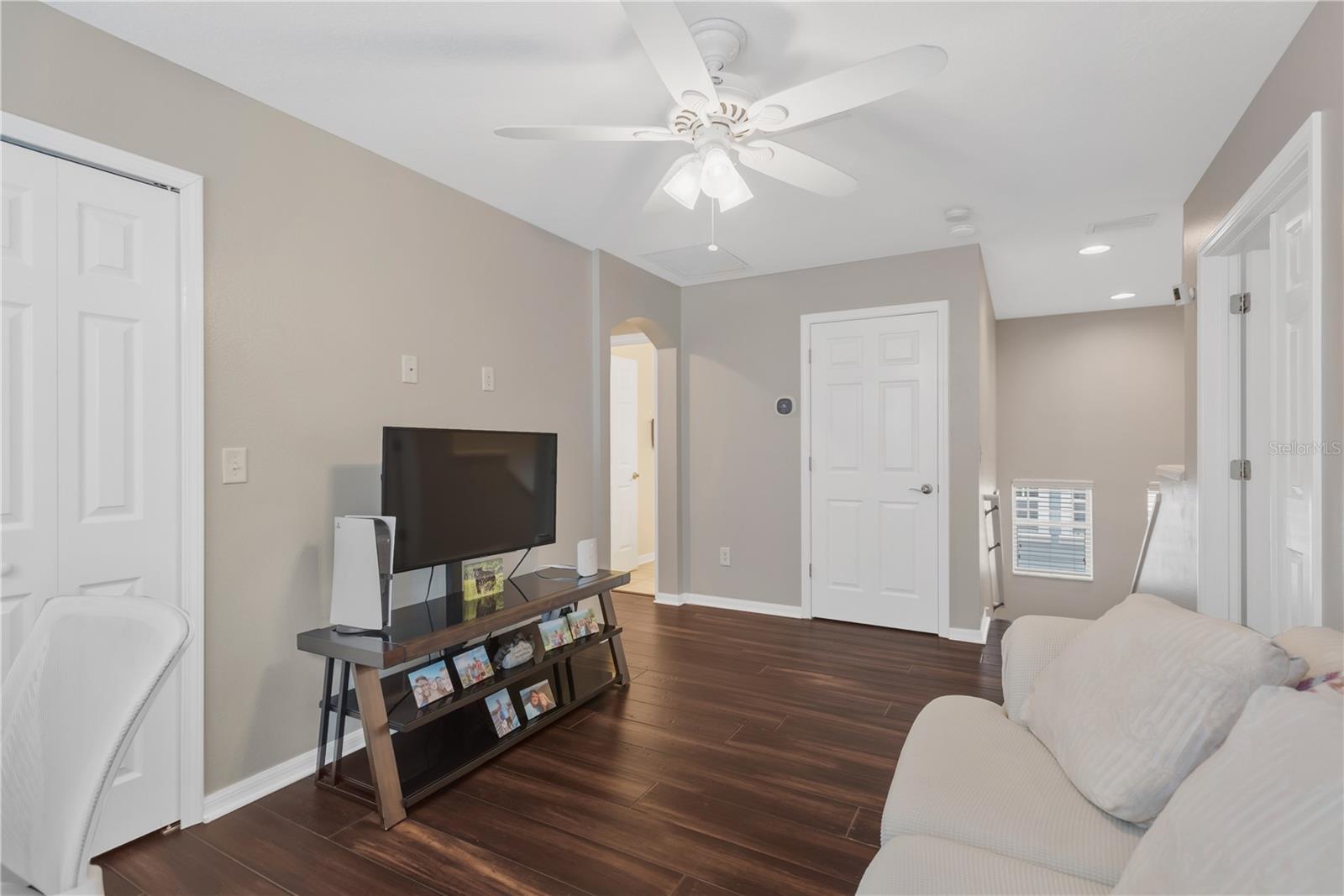 Image 21 of 48 For 5959 Beaconpark Street