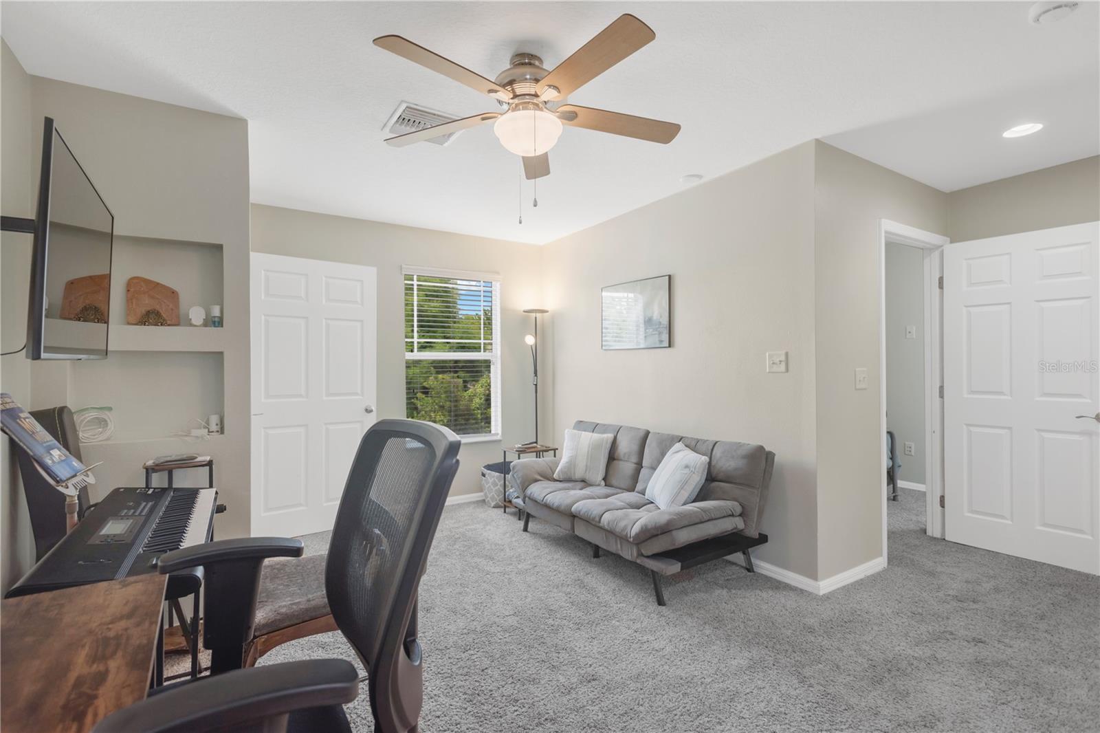 Image 32 of 48 For 5959 Beaconpark Street