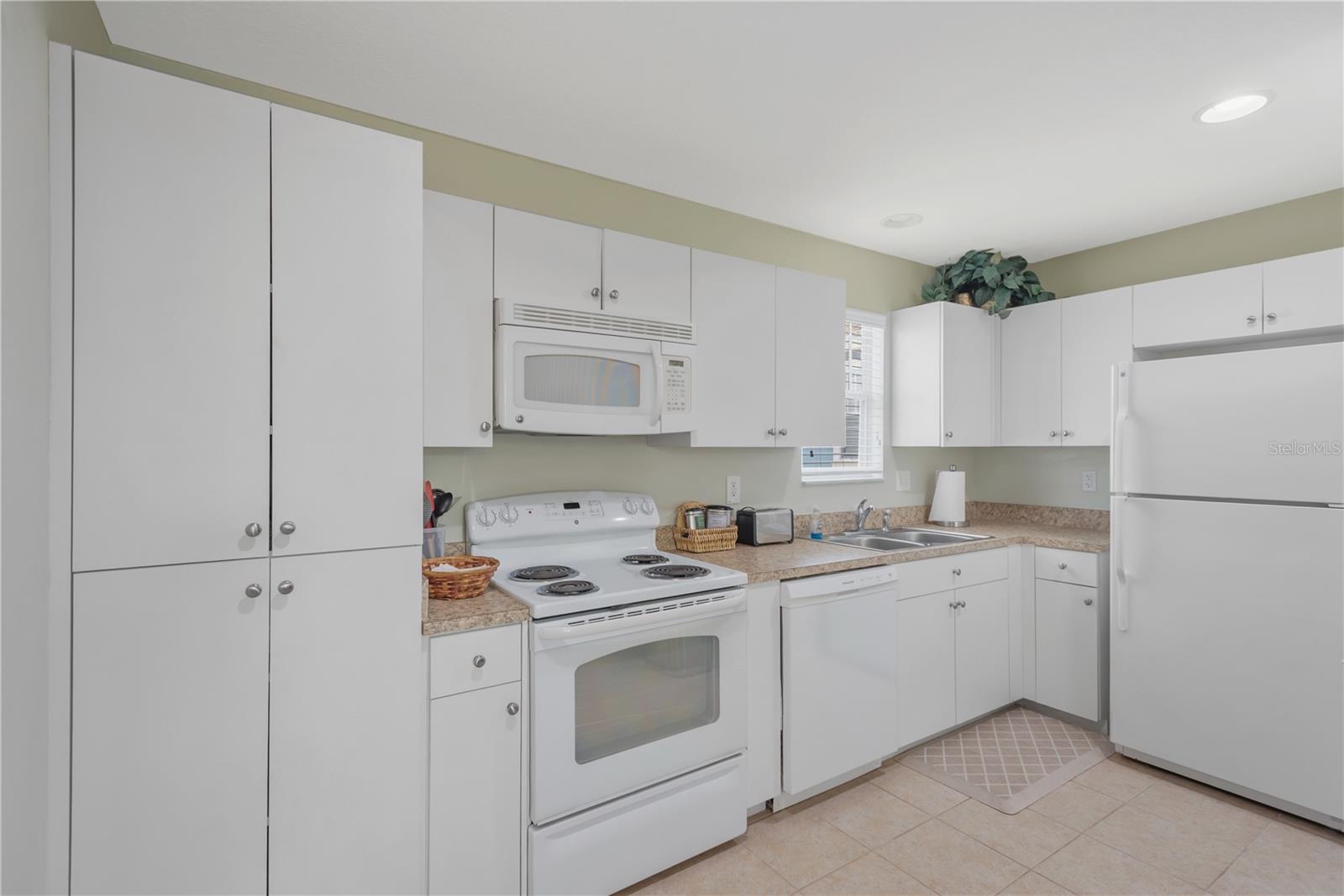 Image 33 of 48 For 5959 Beaconpark Street