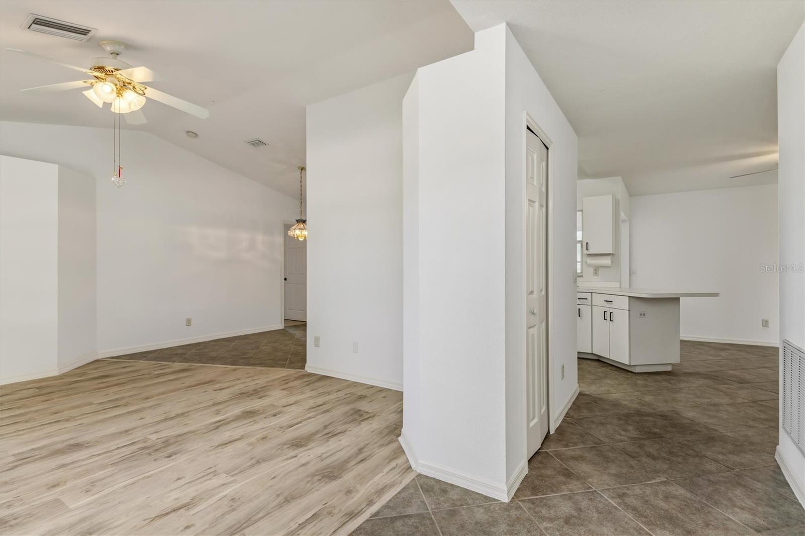 Image 12 of 40 For 25444 Alicante Drive