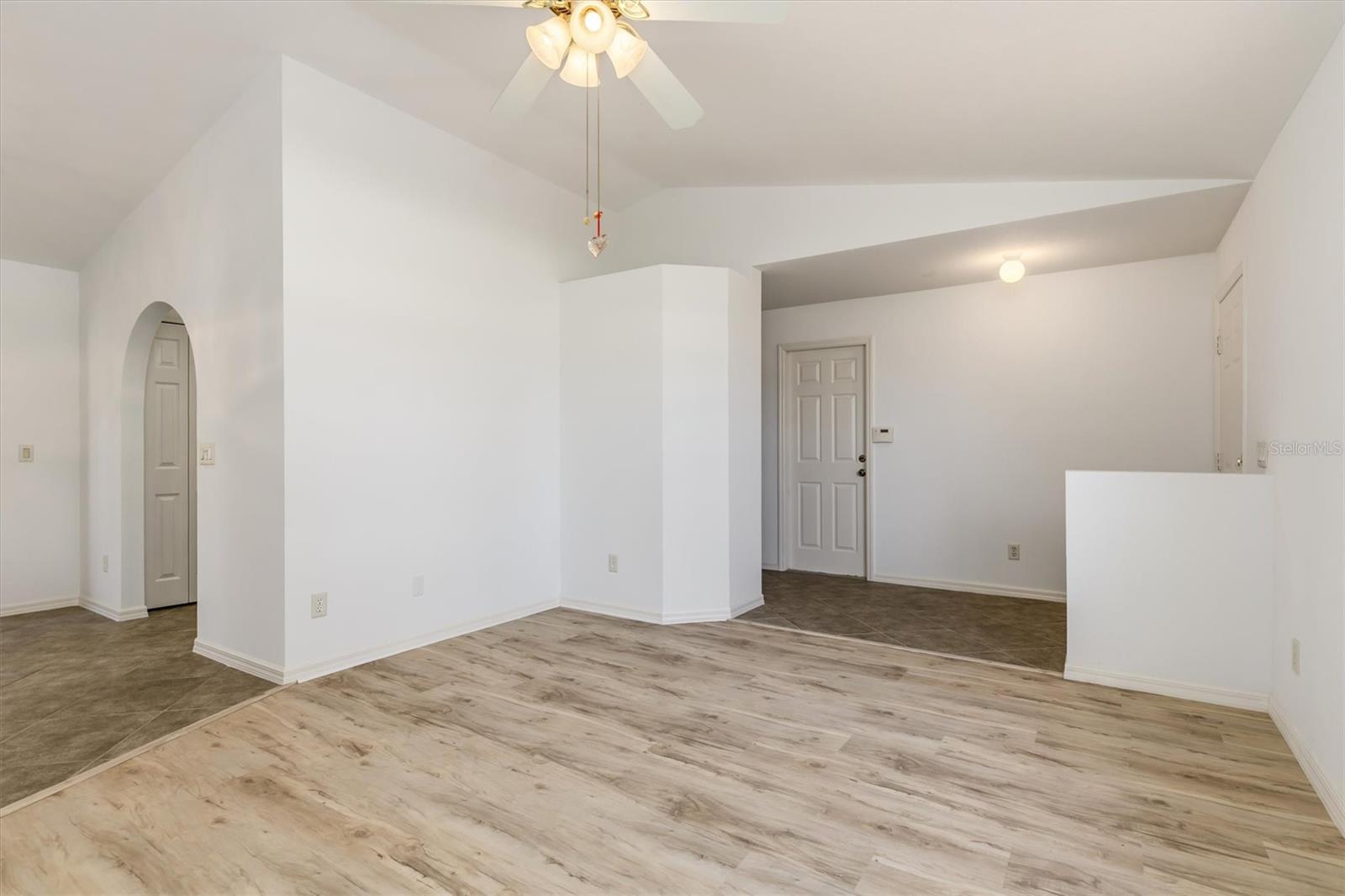 Image 14 of 40 For 25444 Alicante Drive