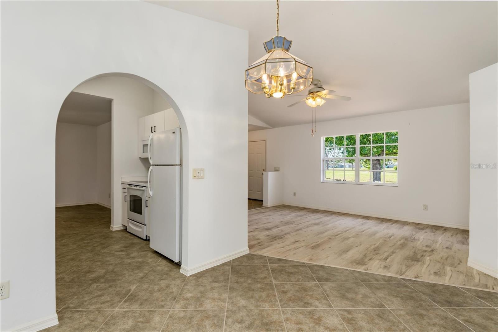 Image 16 of 40 For 25444 Alicante Drive