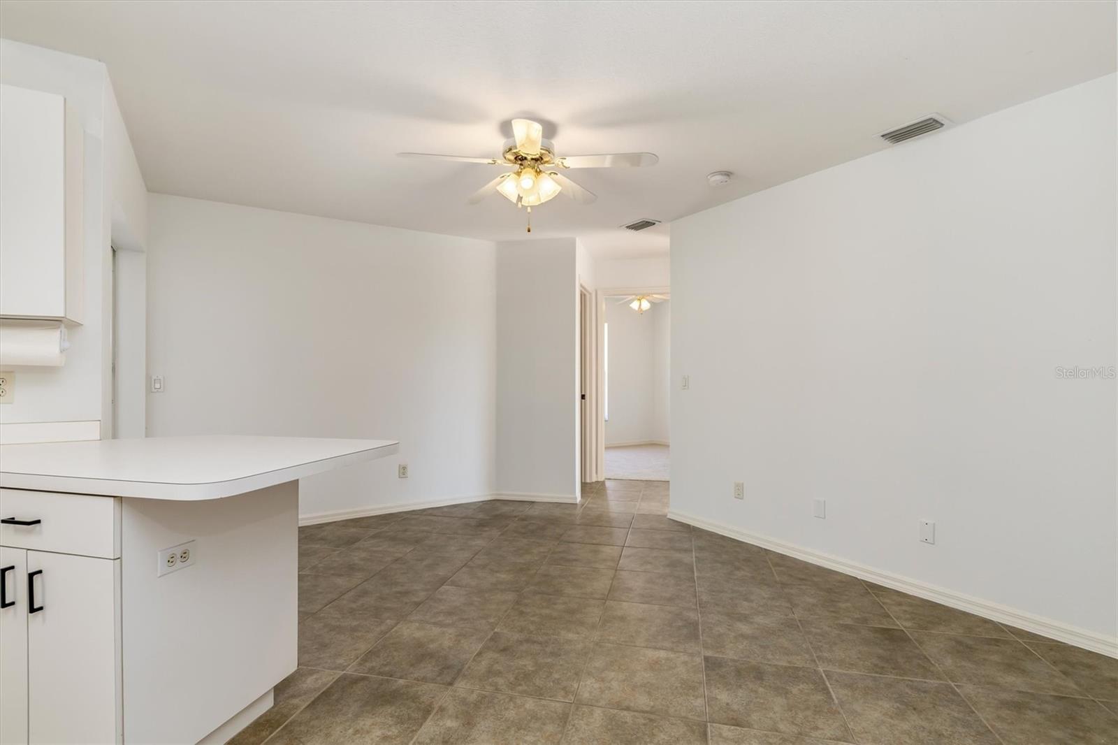Image 19 of 40 For 25444 Alicante Drive