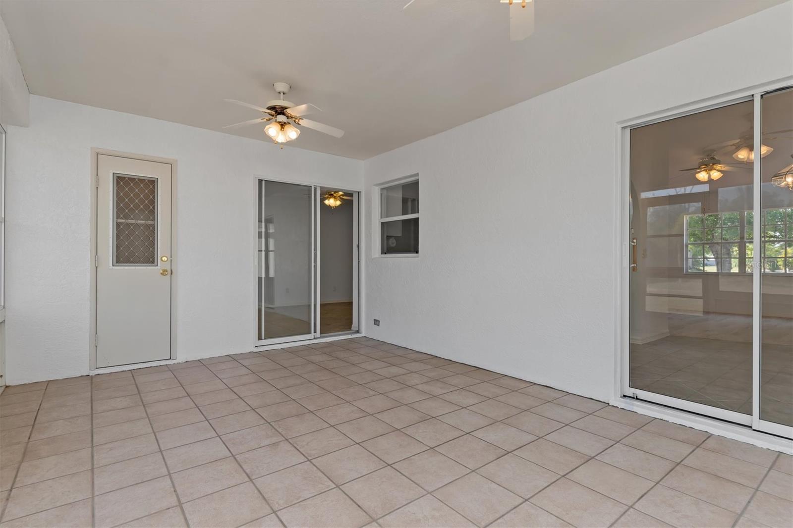 Image 32 of 40 For 25444 Alicante Drive