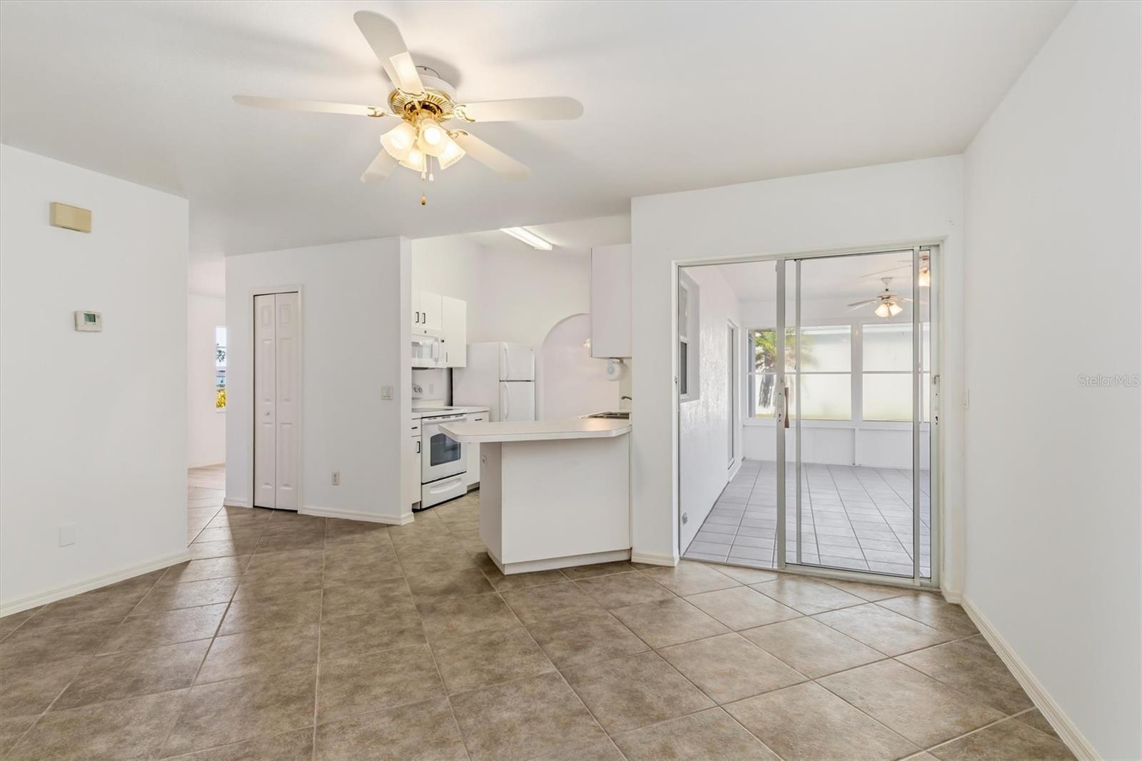Image 5 of 40 For 25444 Alicante Drive
