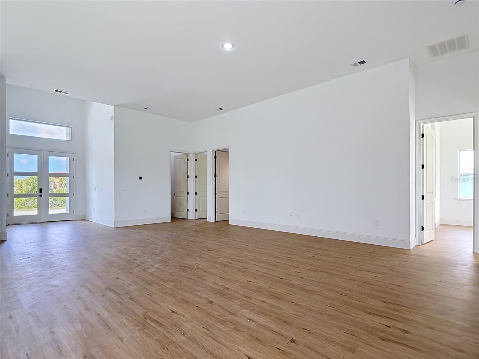 Image 10 of 34 For 10262 Kingsville Drive