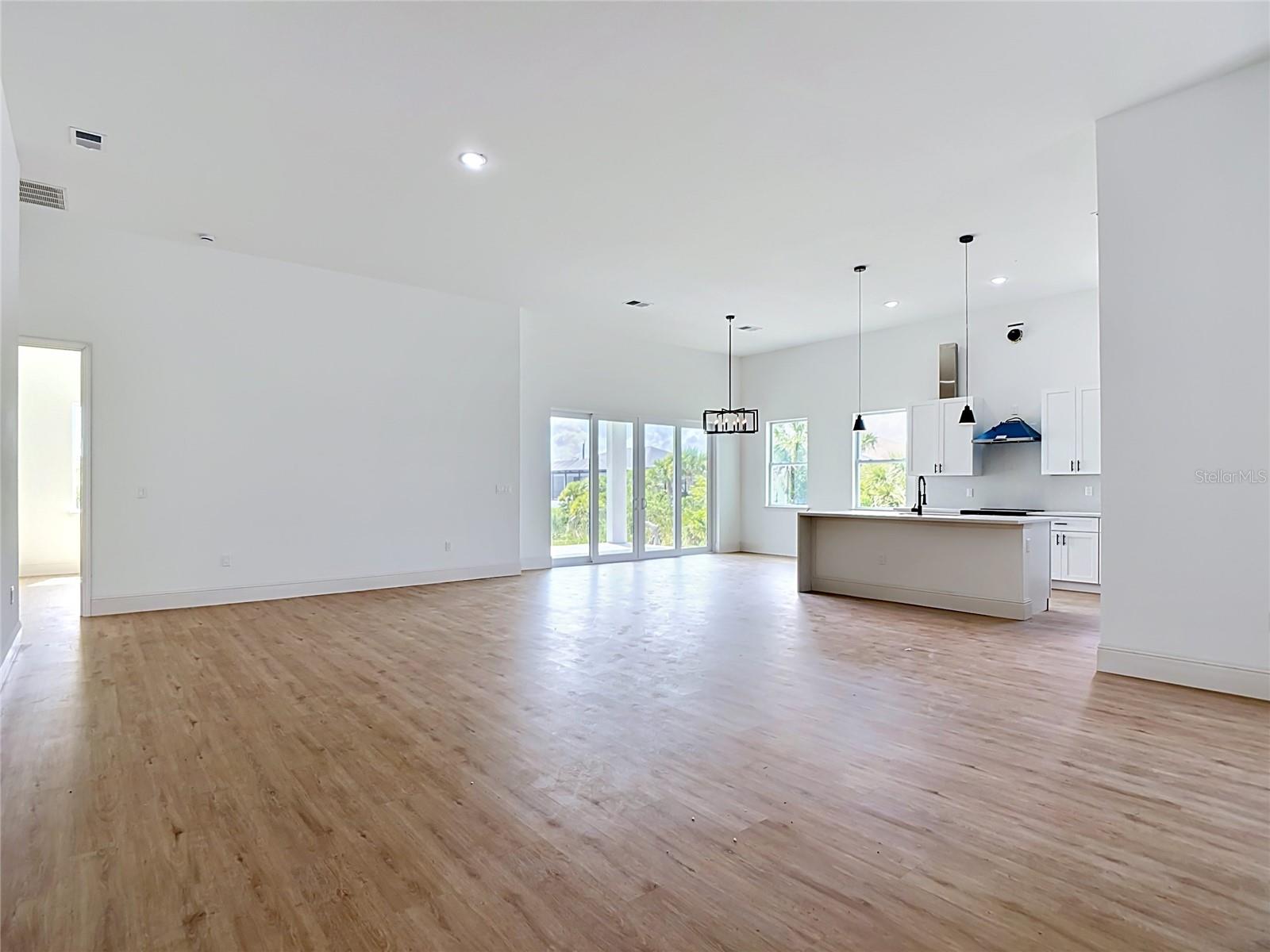 Image 14 of 34 For 10262 Kingsville Drive