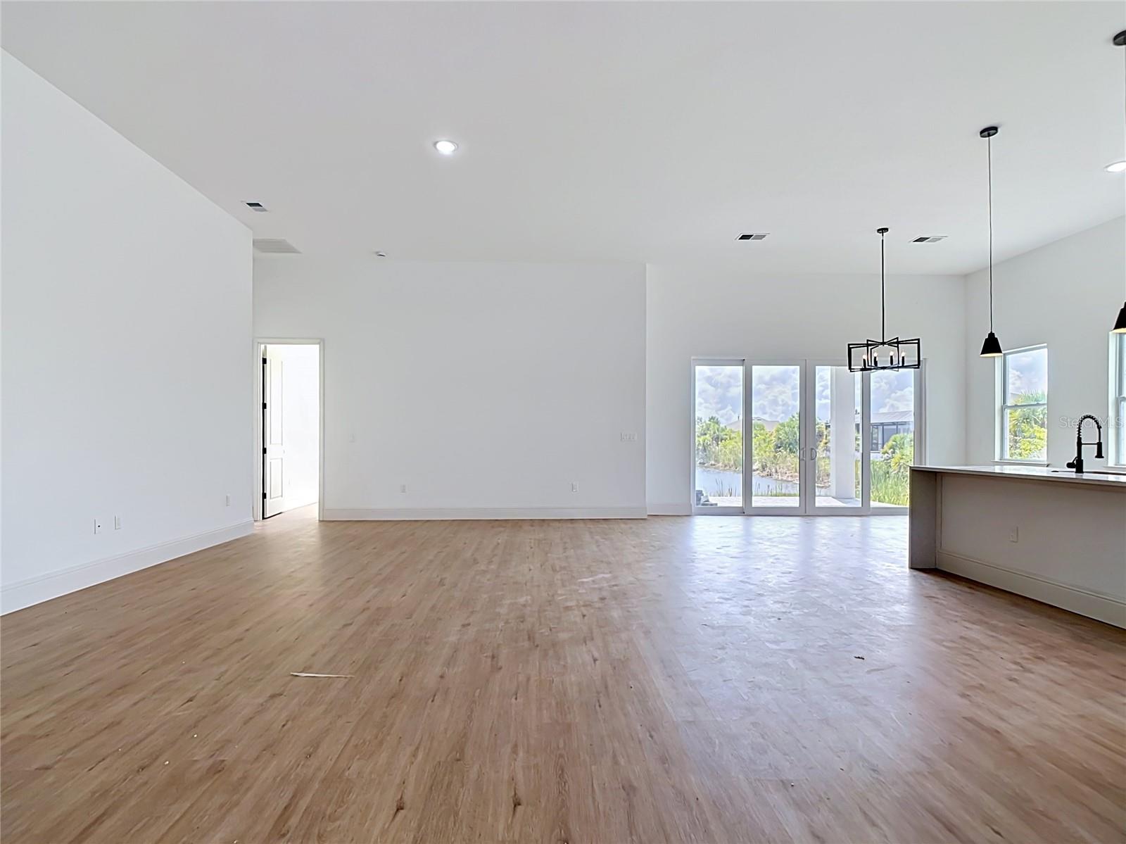 Image 8 of 34 For 10262 Kingsville Drive