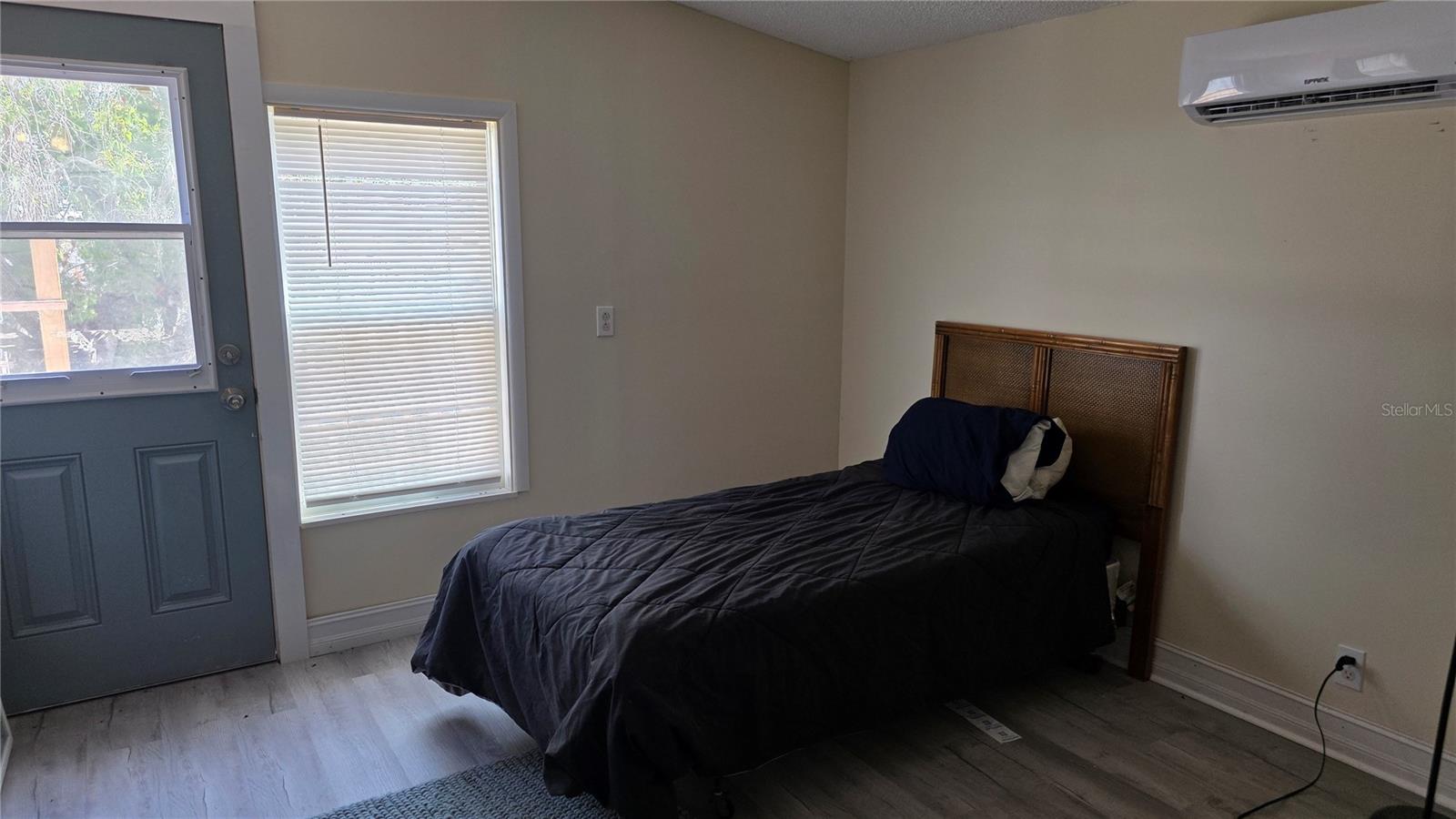 Image 10 of 16 For 123 6th Street