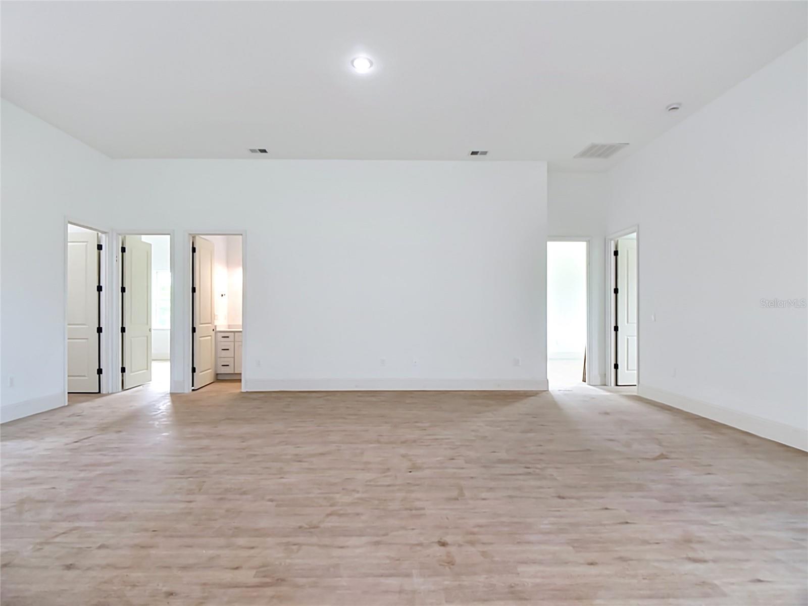 Image 21 of 35 For 14382 Fort Worth Circle