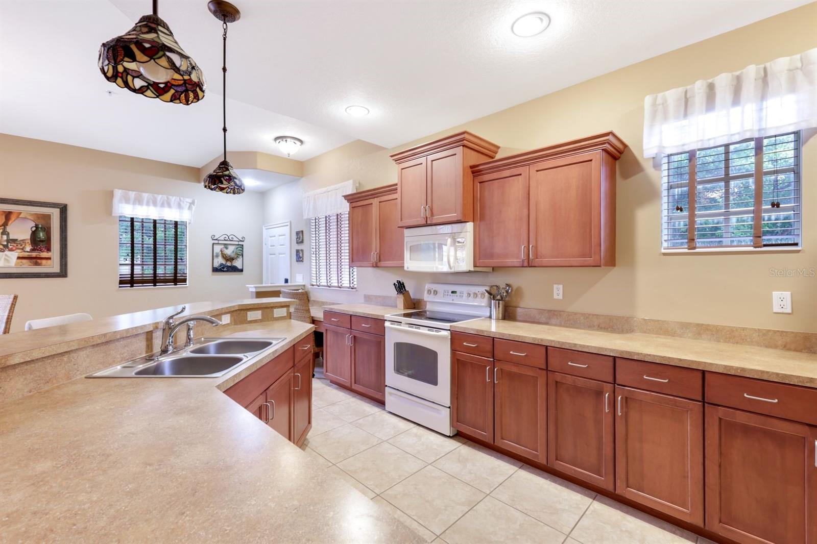 Listing photo id 10 for 8721 Piazza Del Lago Circle 205