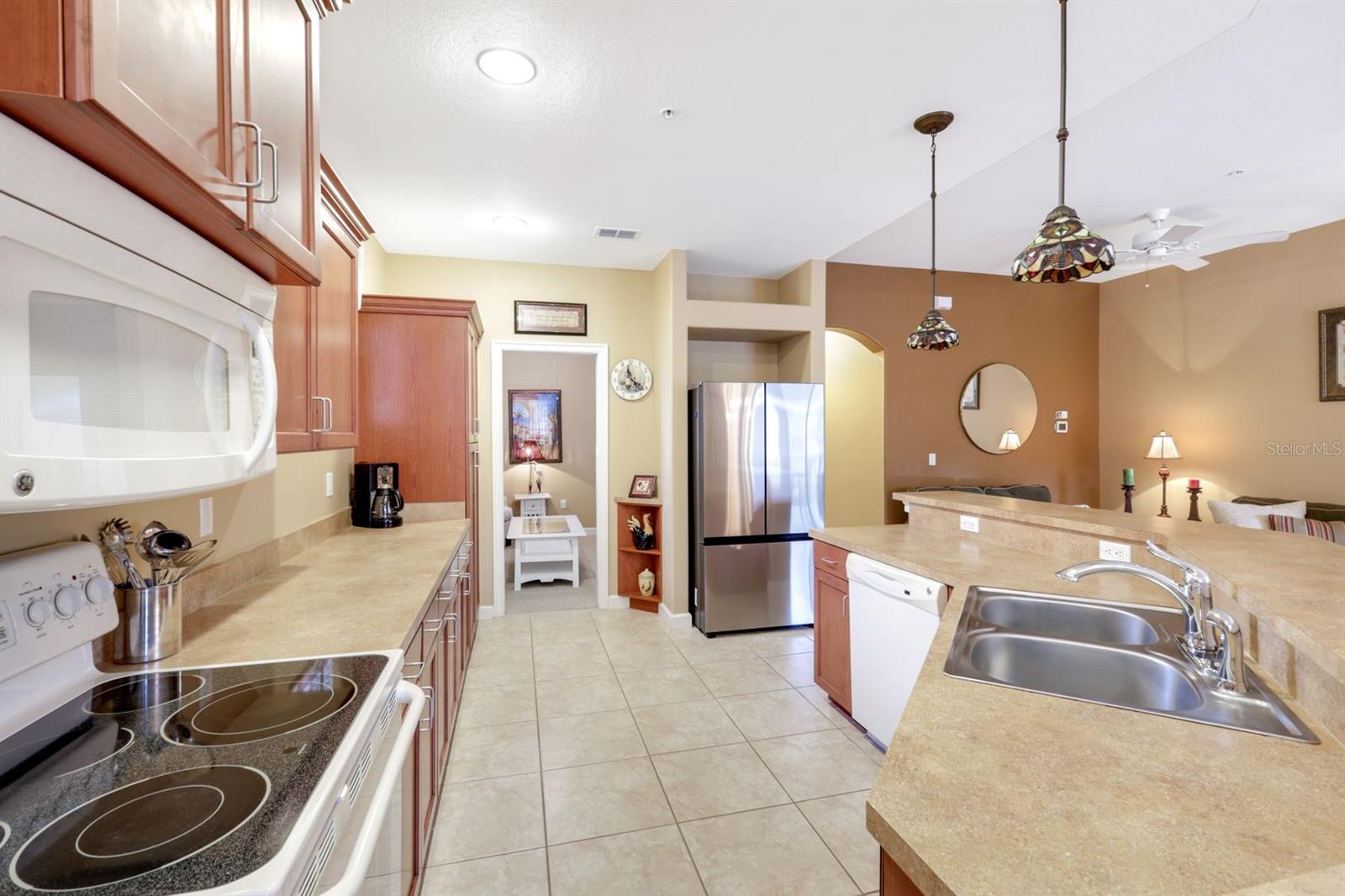 Listing photo id 11 for 8721 Piazza Del Lago Circle 205