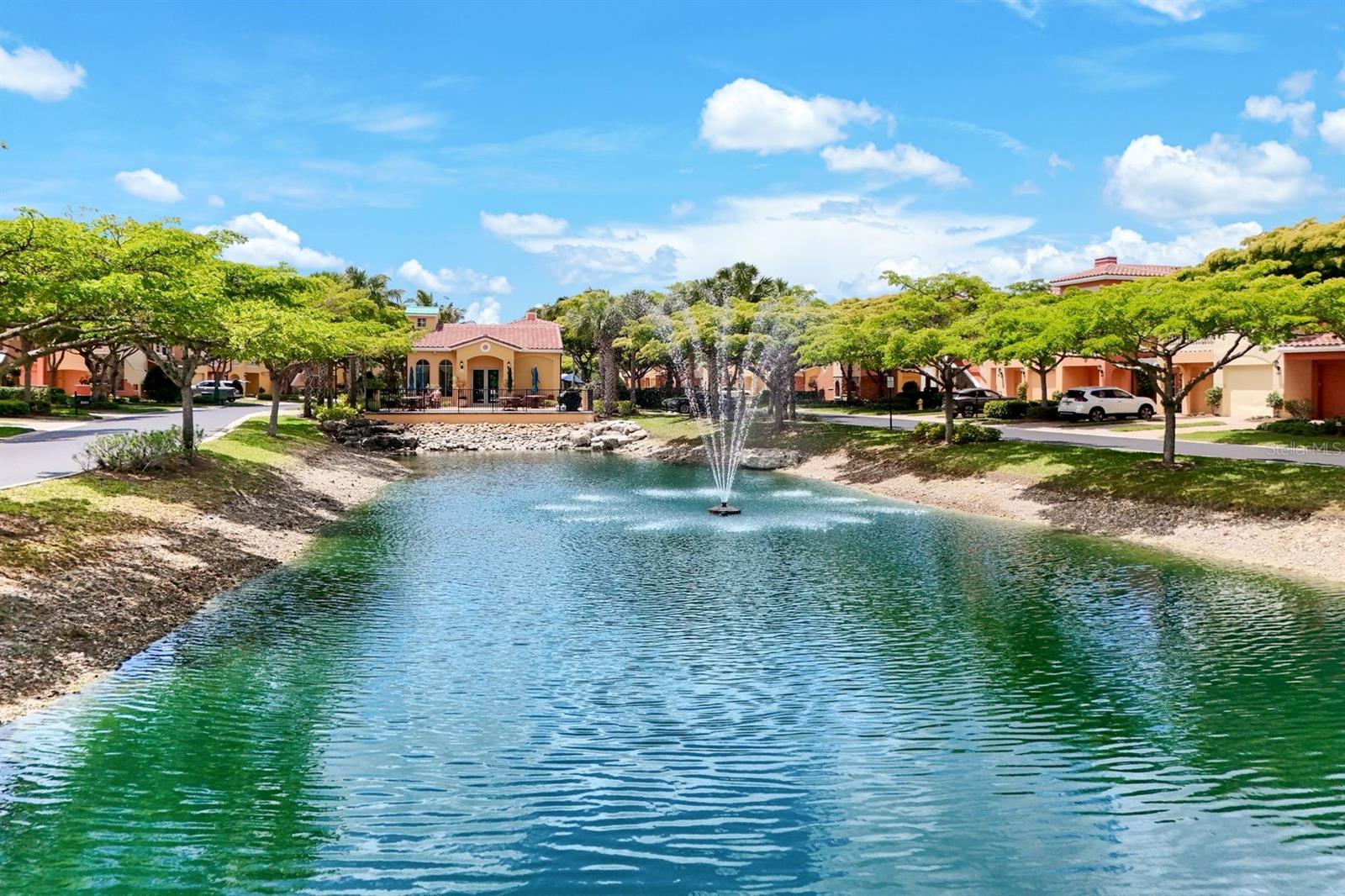 Listing photo id 25 for 8721 Piazza Del Lago Circle 205