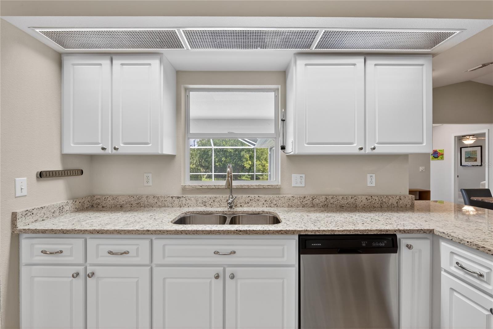 Listing photo id 14 for 18189 Sandy Pines Circle