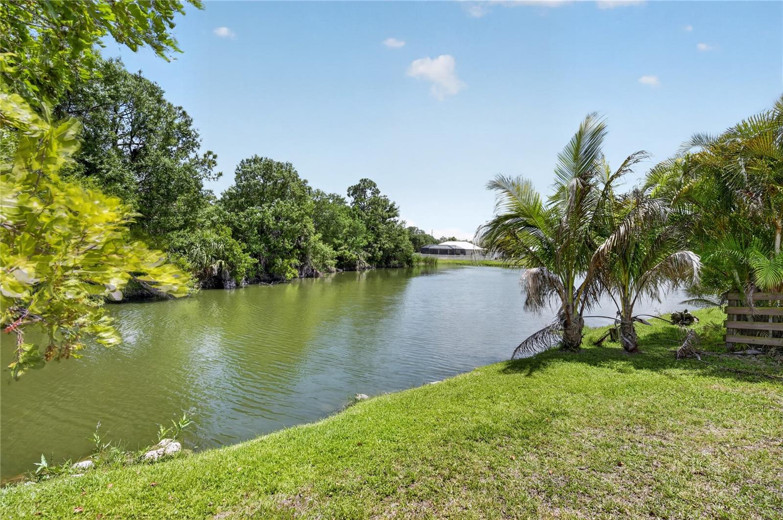 Listing photo id 1 for 18189 Sandy Pines Circle
