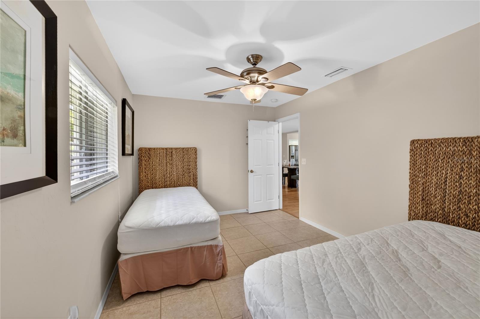 Listing photo id 30 for 18189 Sandy Pines Circle