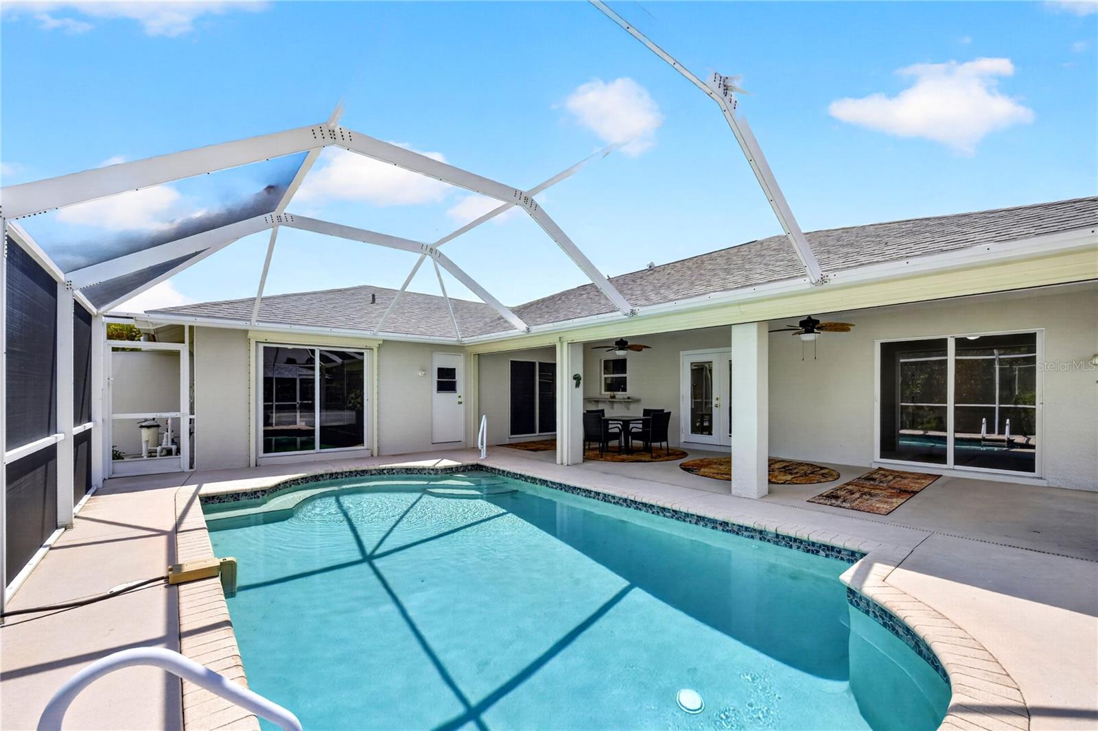 Listing photo id 3 for 18189 Sandy Pines Circle
