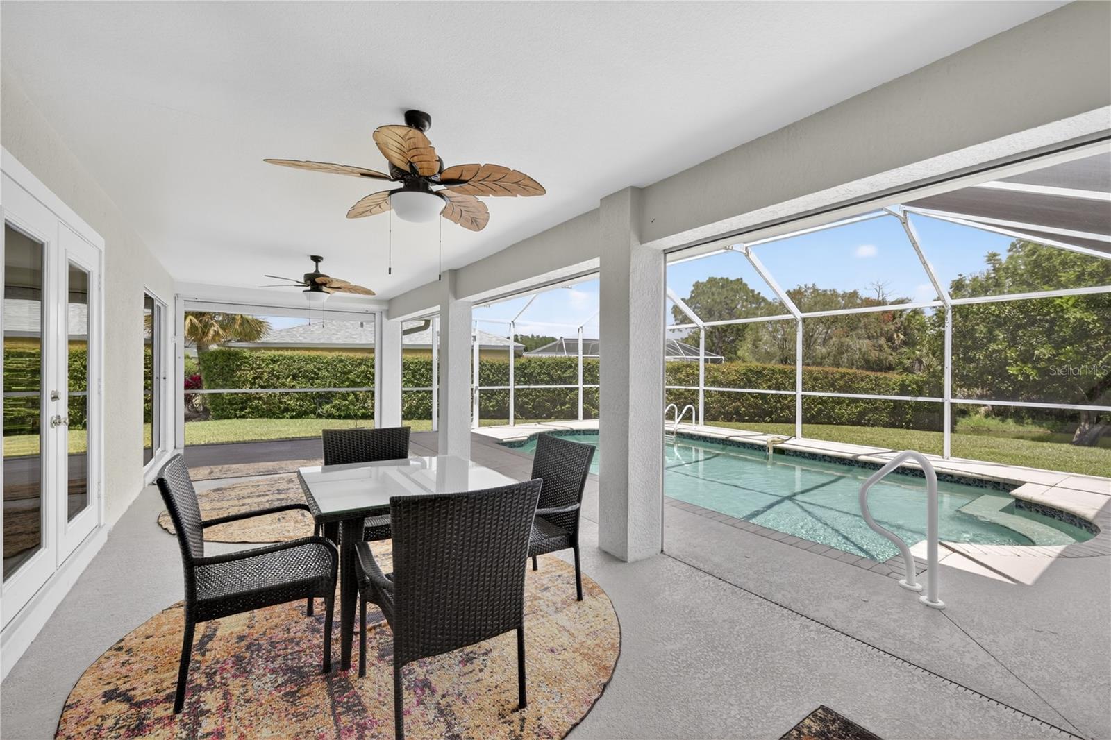 Listing photo id 4 for 18189 Sandy Pines Circle