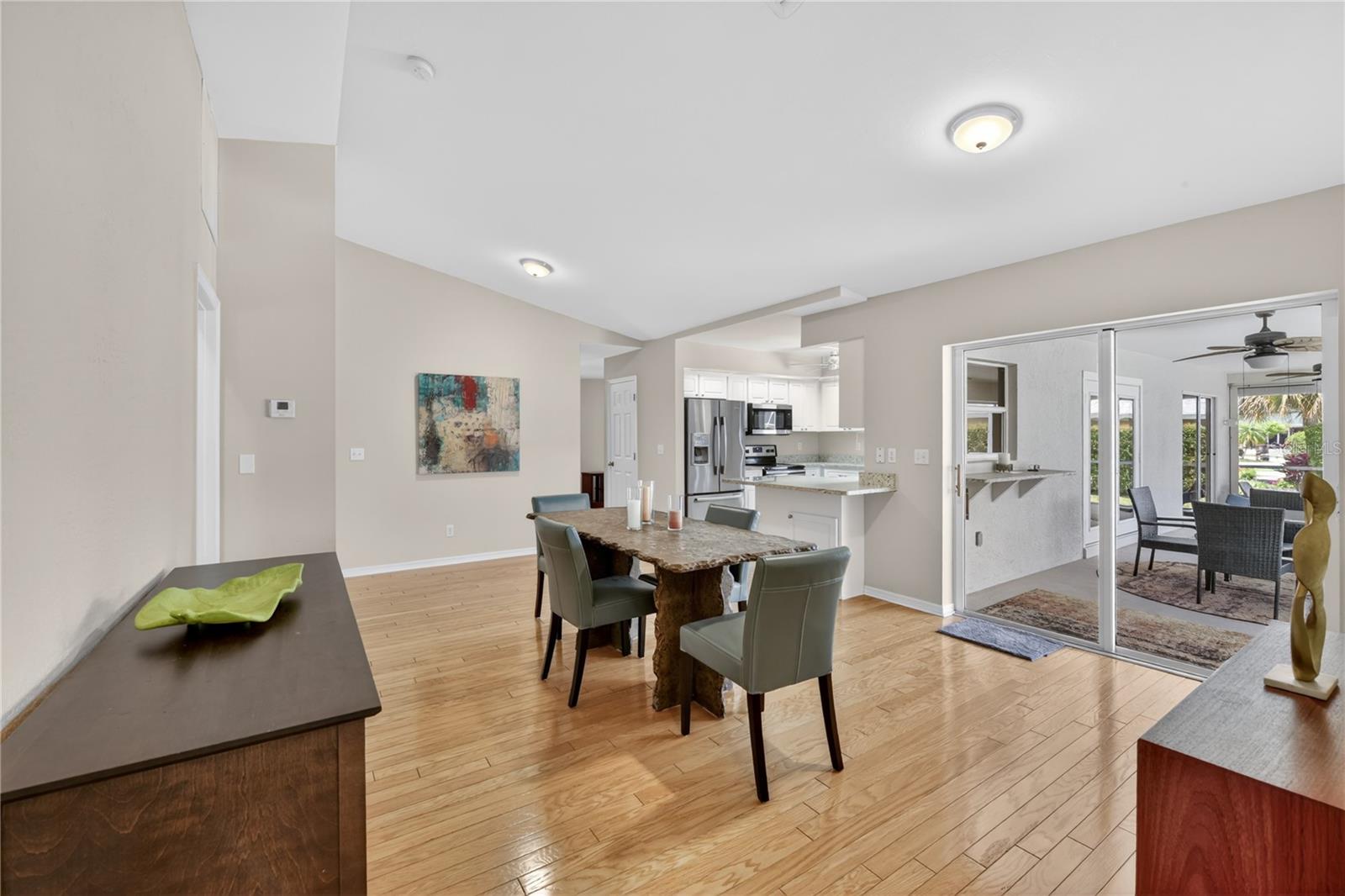 Listing photo id 7 for 18189 Sandy Pines Circle