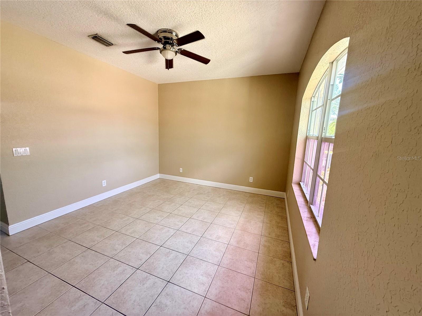 Image 7 of 10 For 9322 Anita Avenue