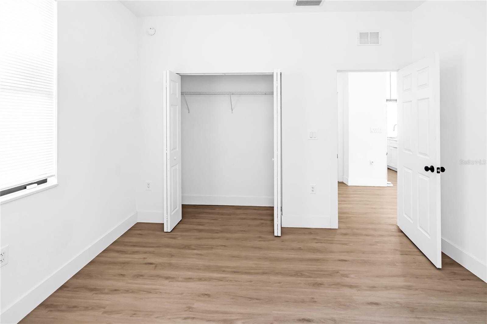 Image 30 of 58 For 660 Zambria Street