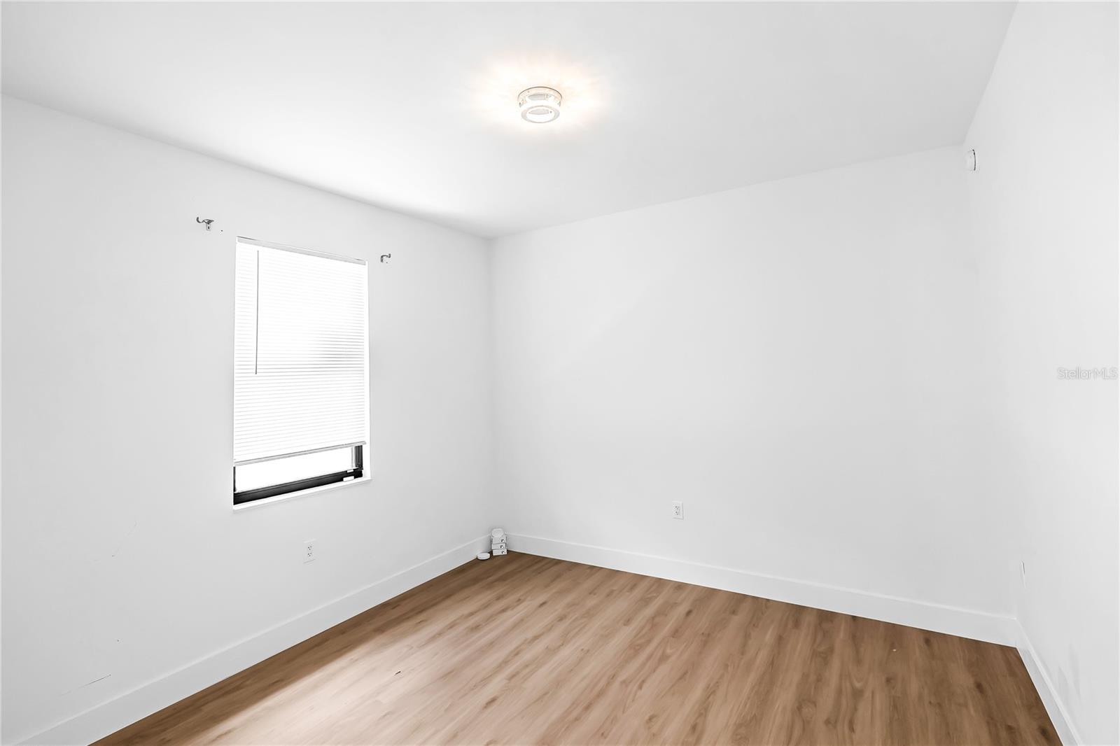 Image 48 of 58 For 660 Zambria Street
