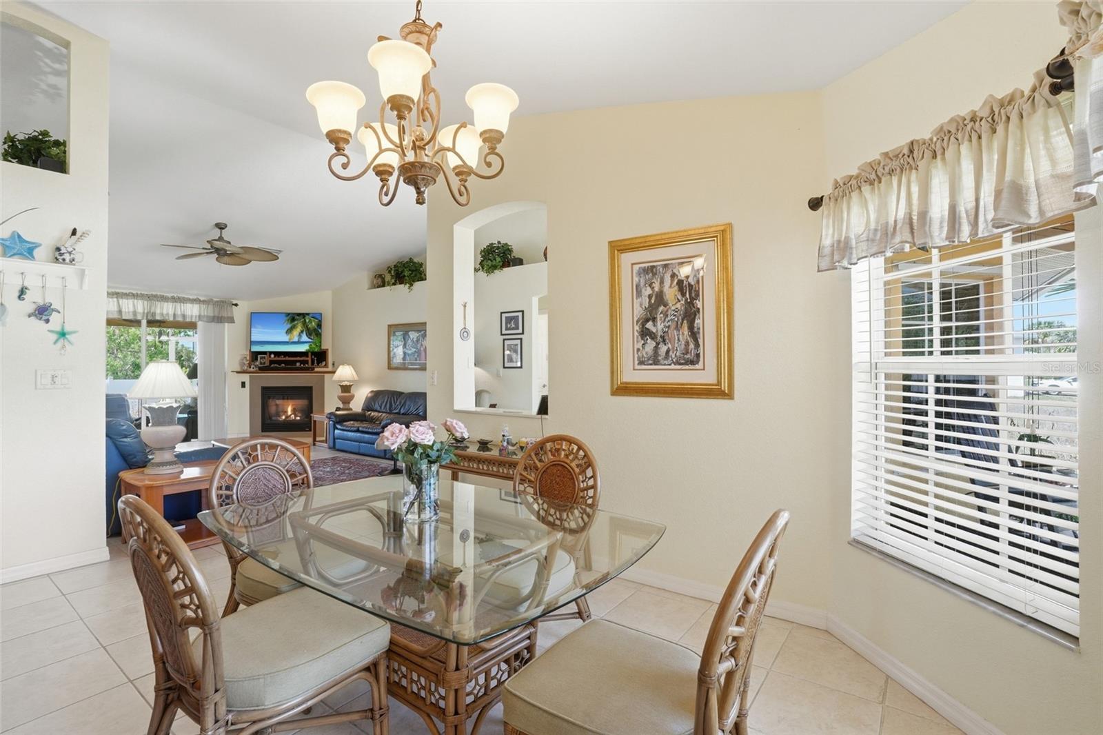 Image 10 of 43 For 18319 Arapahoe Circle