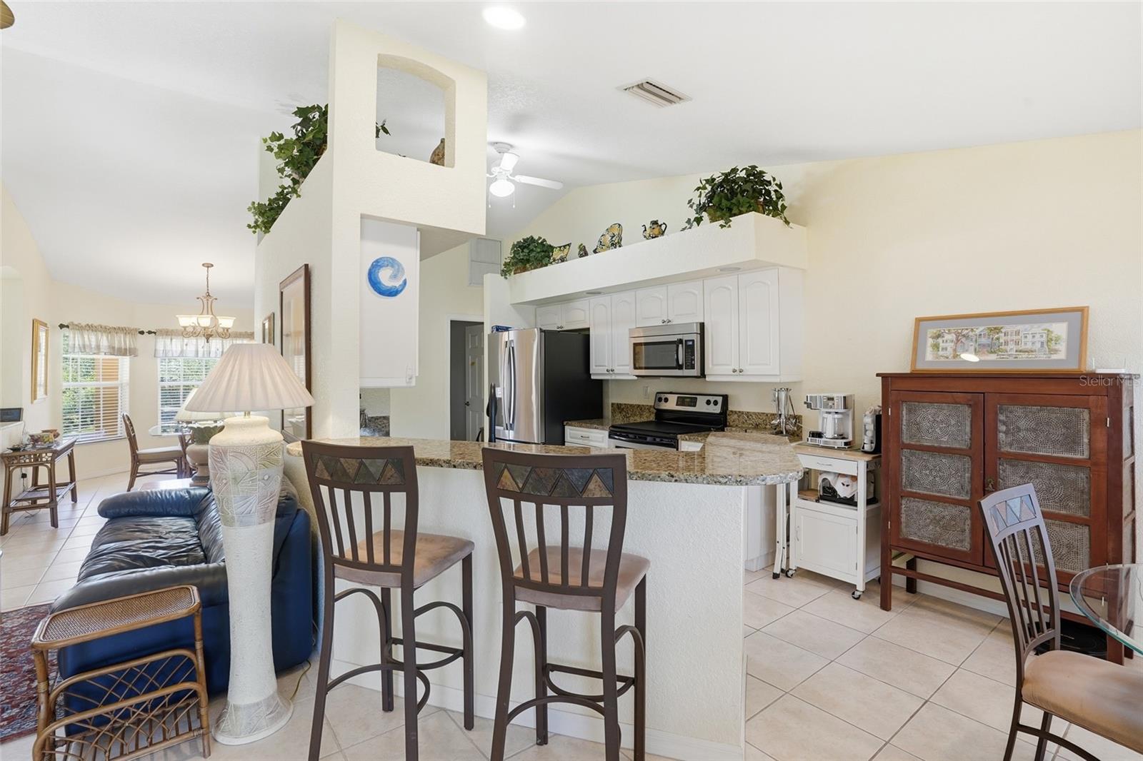 Image 11 of 43 For 18319 Arapahoe Circle