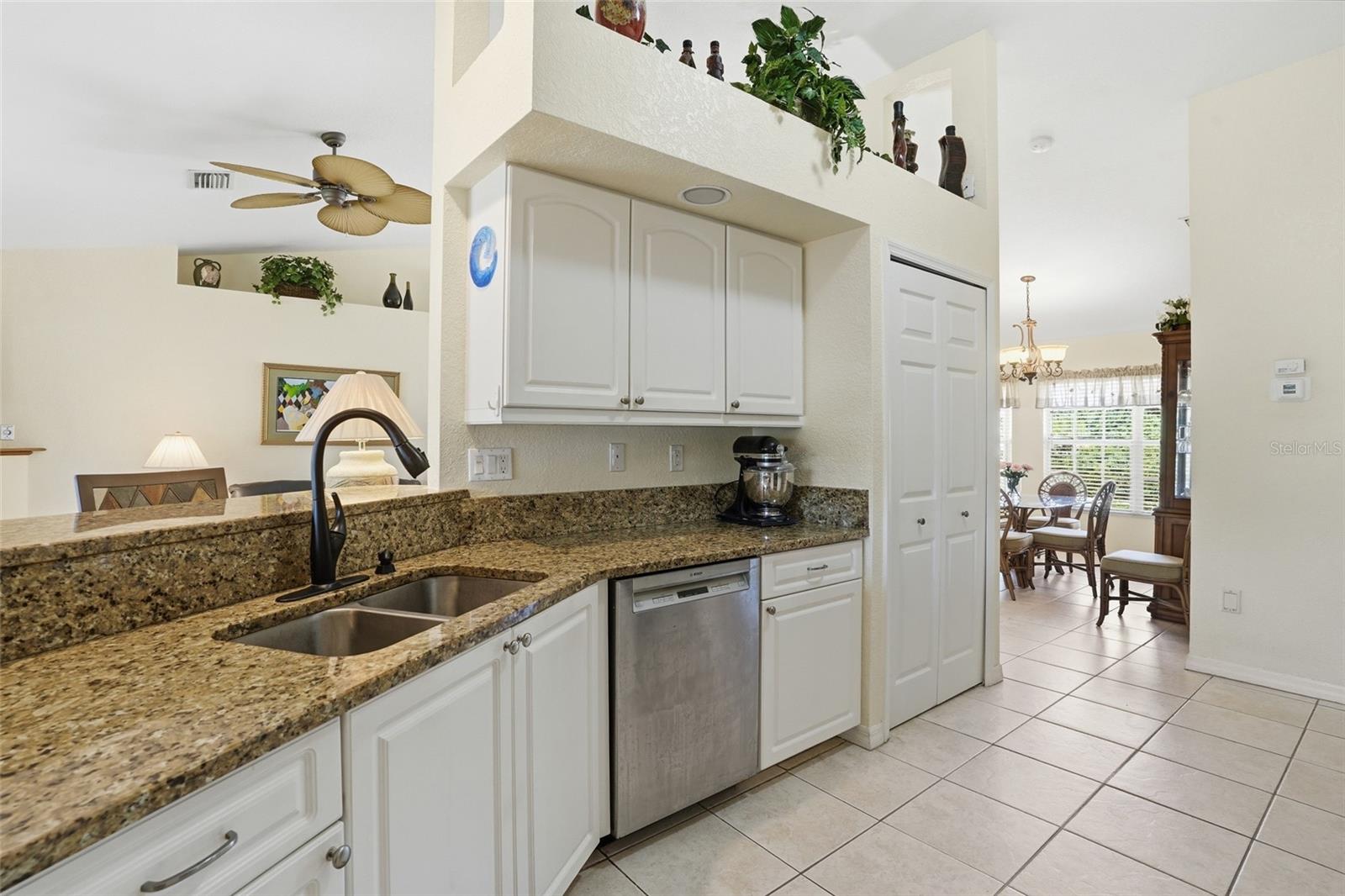 Image 13 of 43 For 18319 Arapahoe Circle