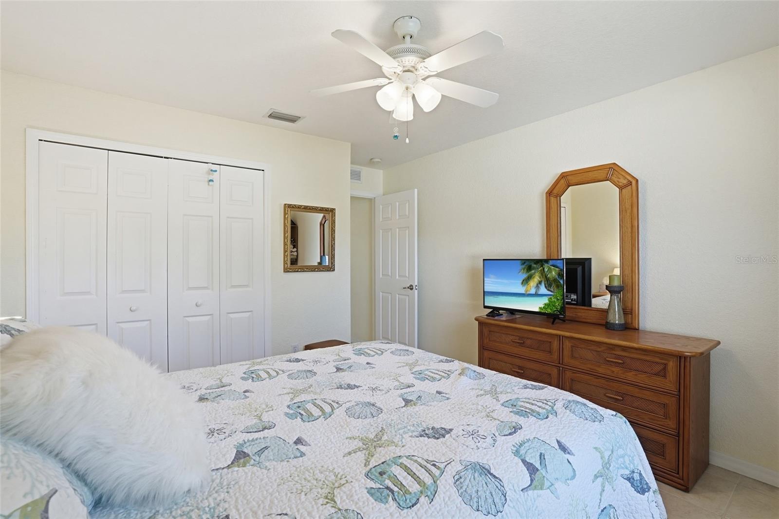 Image 22 of 43 For 18319 Arapahoe Circle