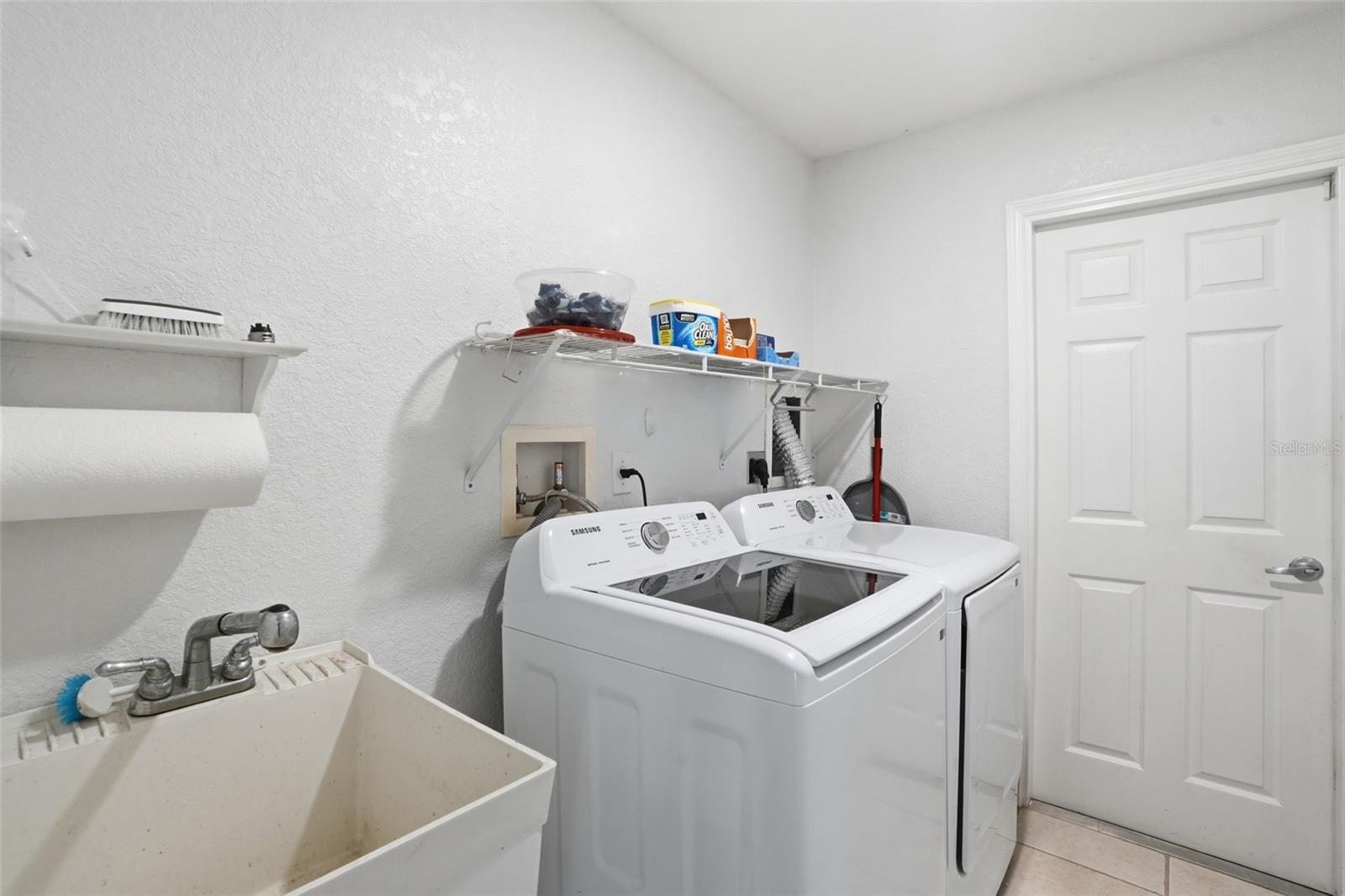 Image 26 of 43 For 18319 Arapahoe Circle