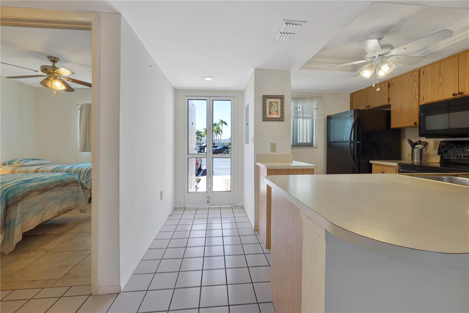 Image 11 of 32 For 12538 Kingsway Circle 902