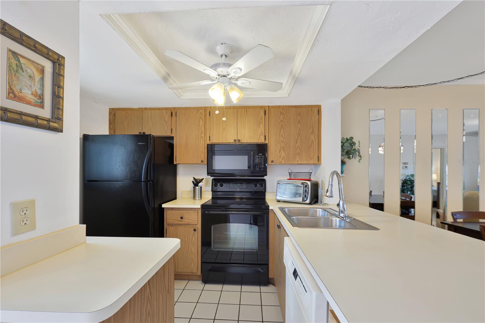 Image 13 of 32 For 12538 Kingsway Circle 902