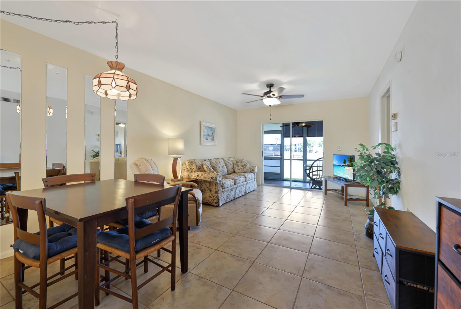 Image 16 of 32 For 12538 Kingsway Circle 902