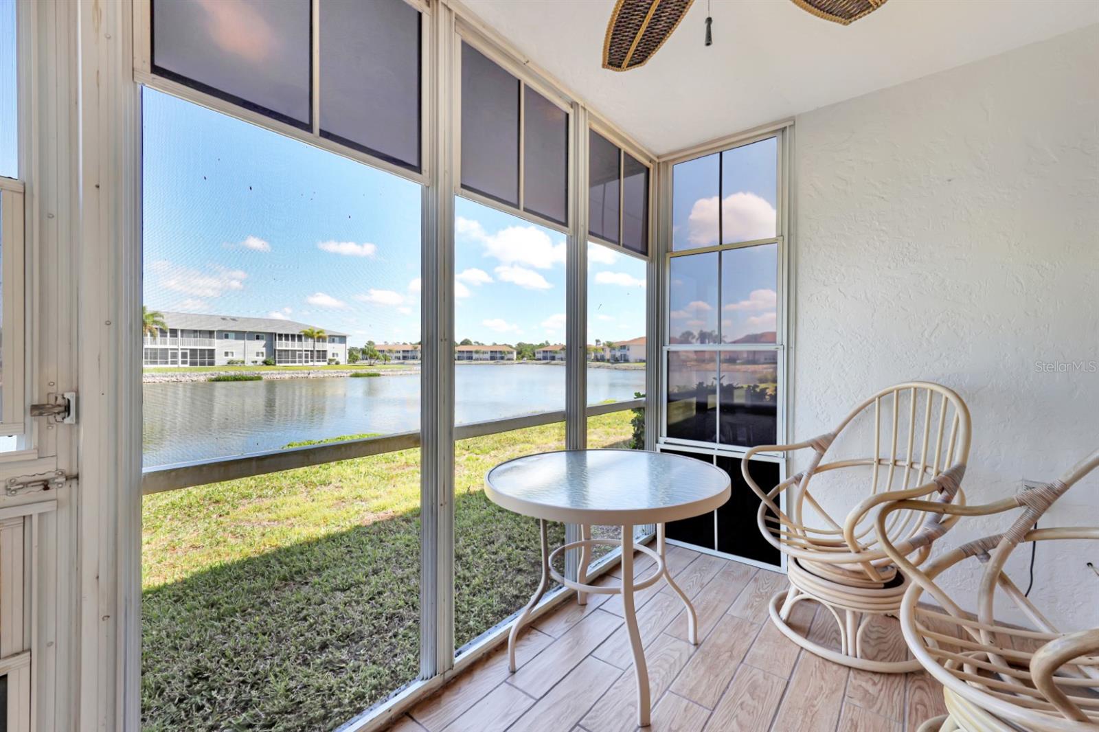 Image 2 of 32 For 12538 Kingsway Circle 902