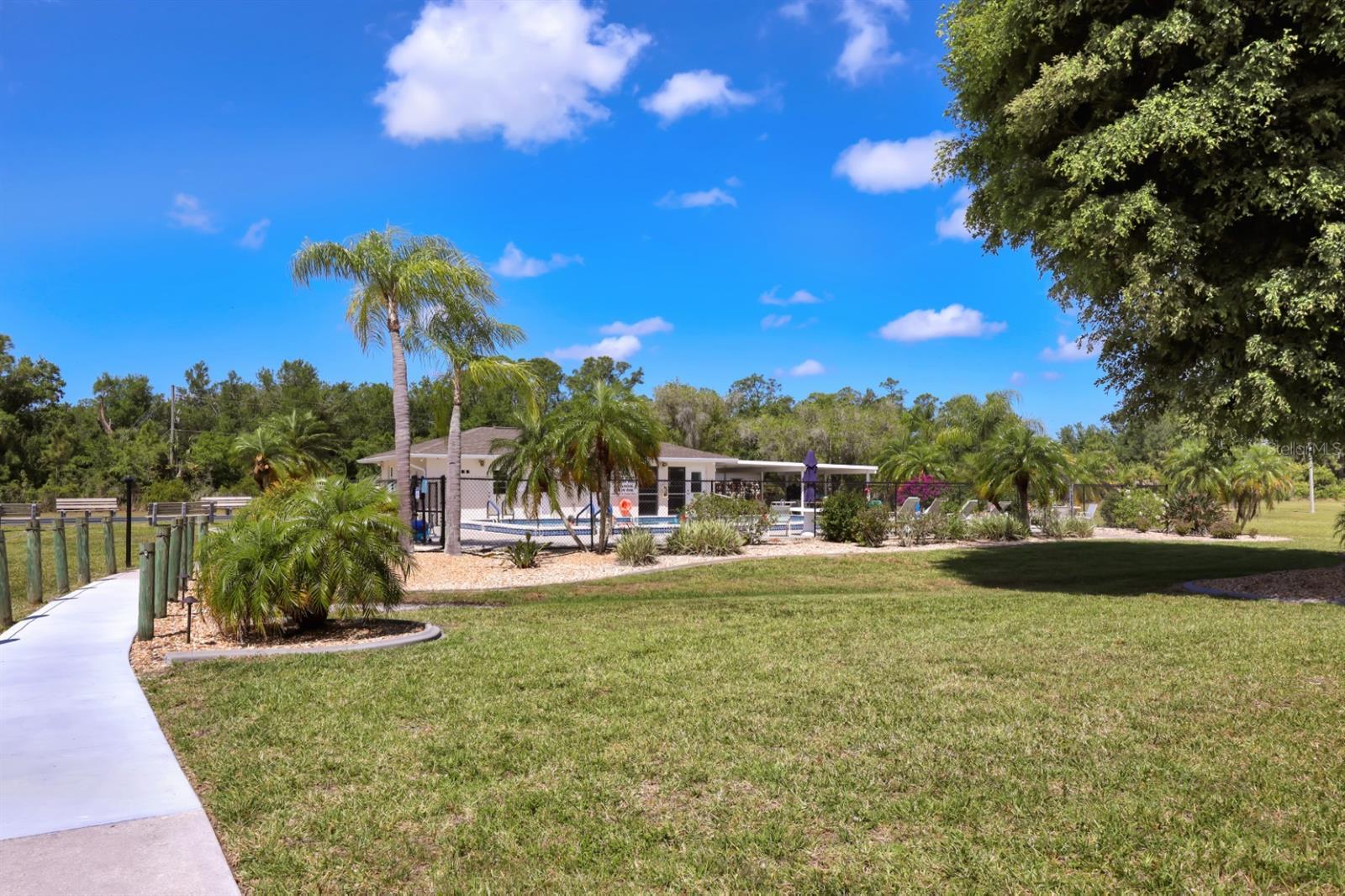 Image 26 of 32 For 12538 Kingsway Circle 902