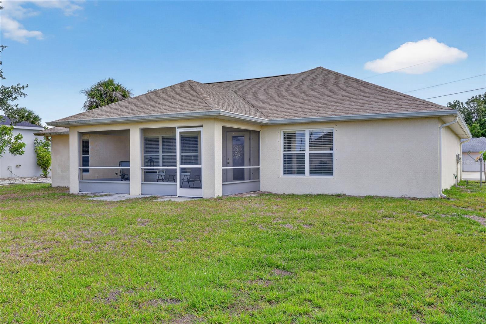 Image 34 of 38 For 421 Londrina Drive