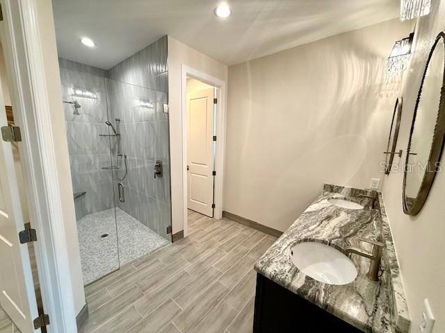 Image 10 of 17 For 37 Gimli Avenue