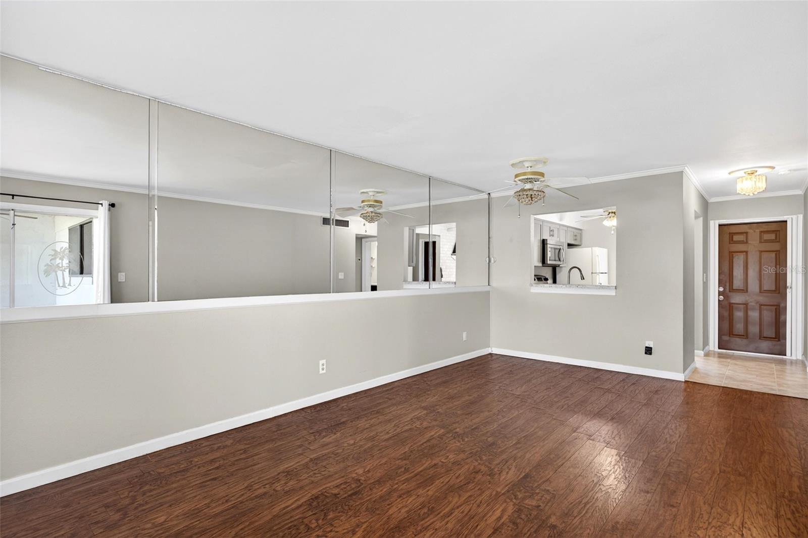Image 10 of 30 For 6300 Pointe Boulevard 327