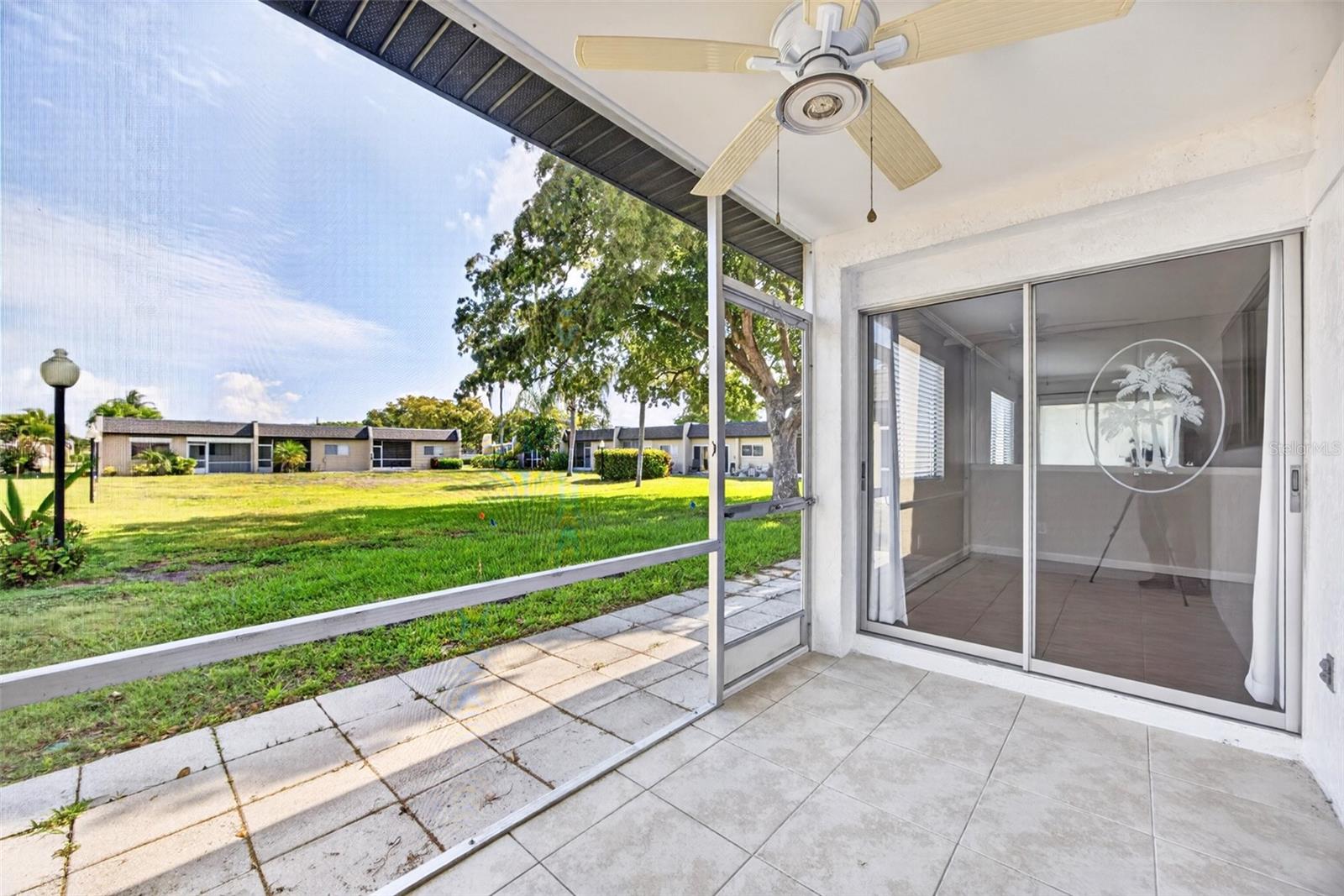 Image 13 of 30 For 6300 Pointe Boulevard 327